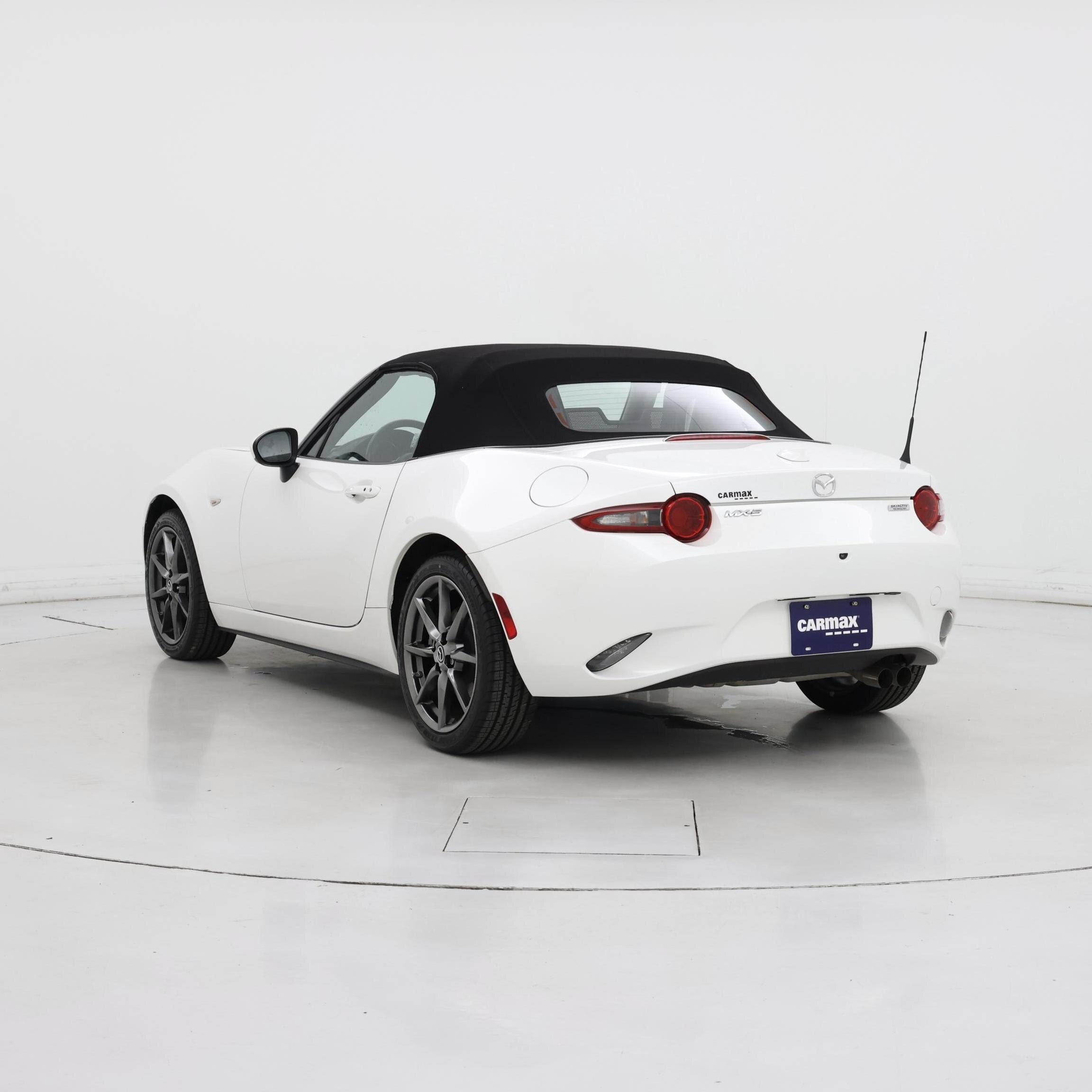 Thumbnail: 2019 Mazda MX-5 Miata - 2