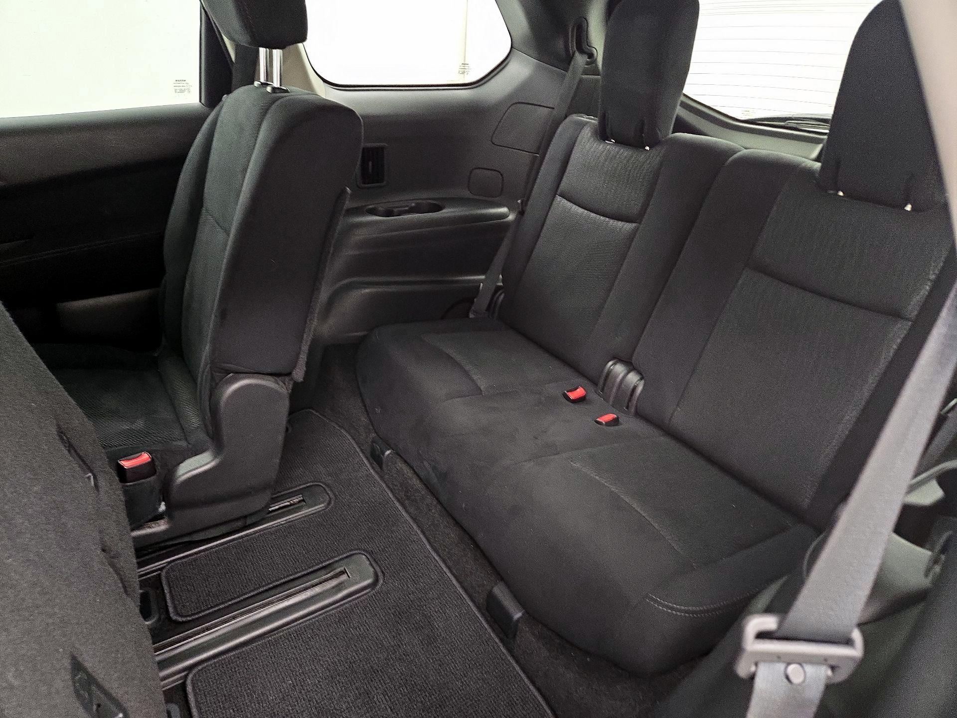 Thumbnail: 2016 Nissan Pathfinder - 18