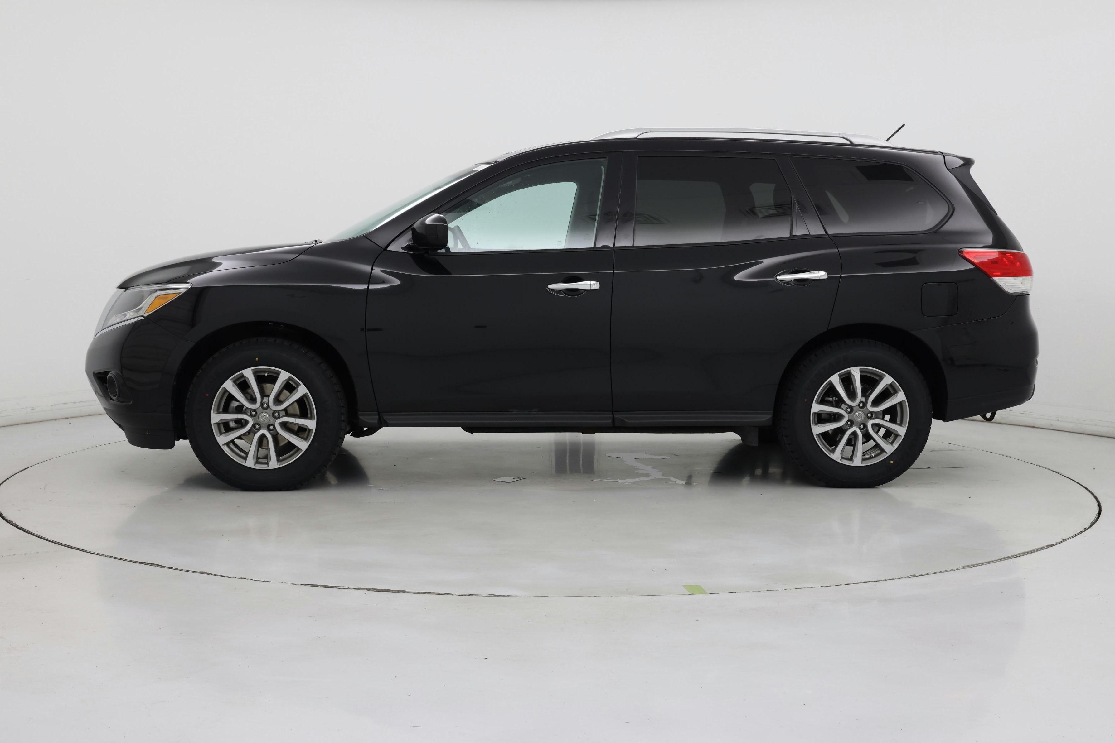 Thumbnail: 2016 Nissan Pathfinder - 3