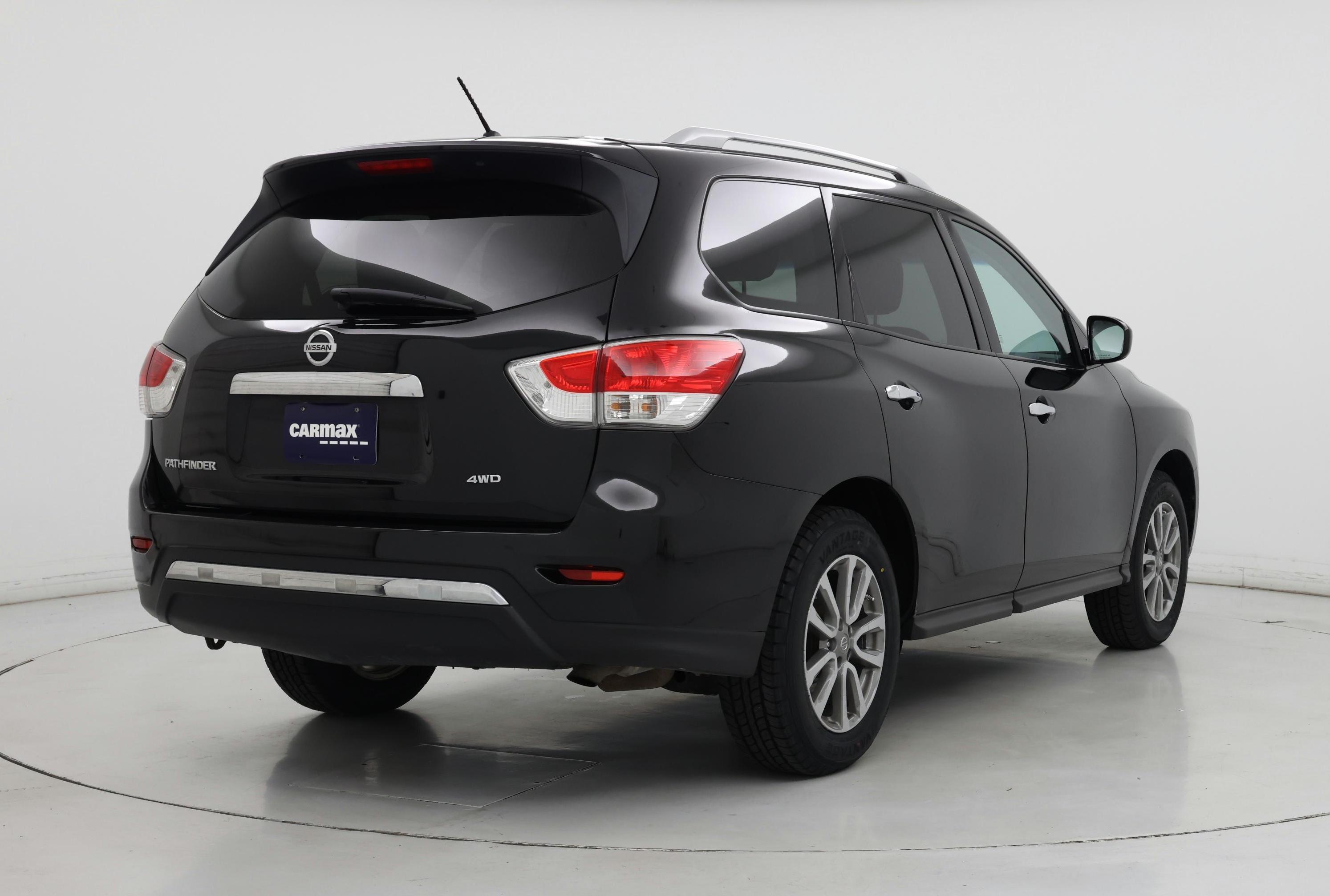 Thumbnail: 2016 Nissan Pathfinder - 8
