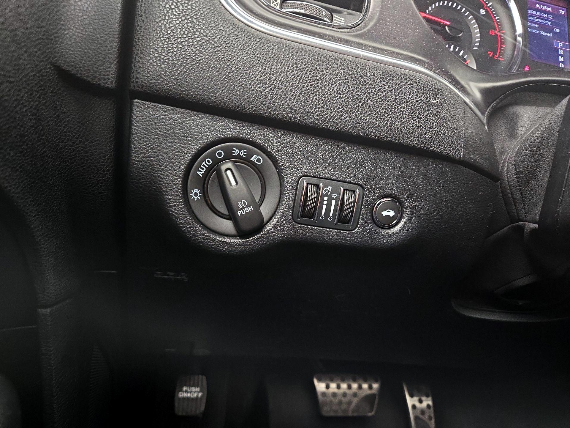 Thumbnail: 2014 Dodge Charger - 13