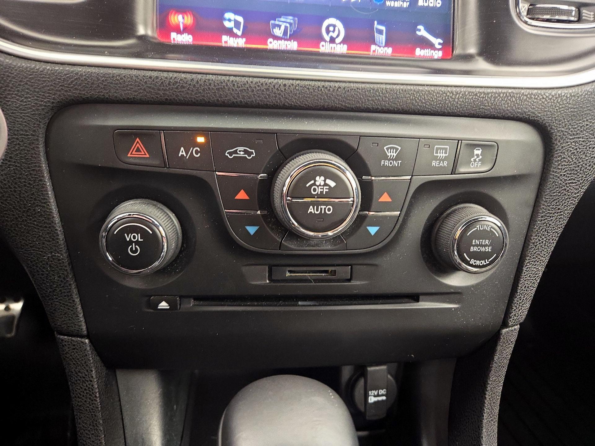 Thumbnail: 2014 Dodge Charger - 15