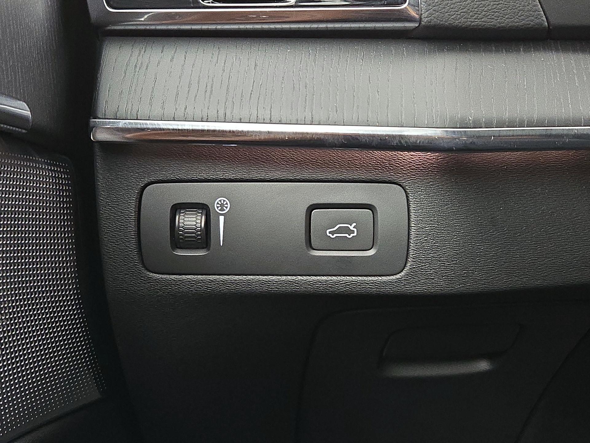 Thumbnail: 2021 Volvo XC90 - 13