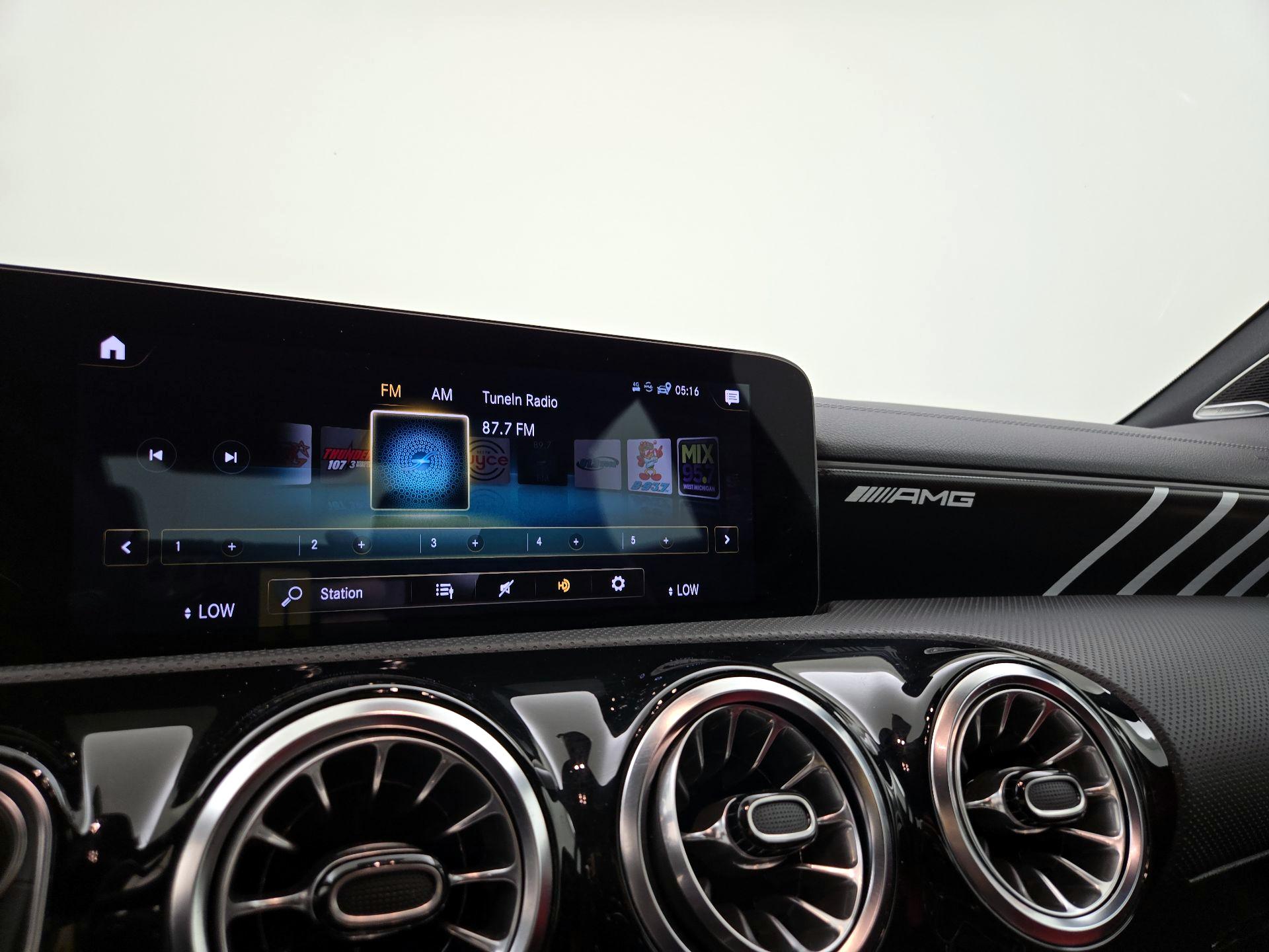 Thumbnail: 2022 Mercedes-Benz CLA - 16