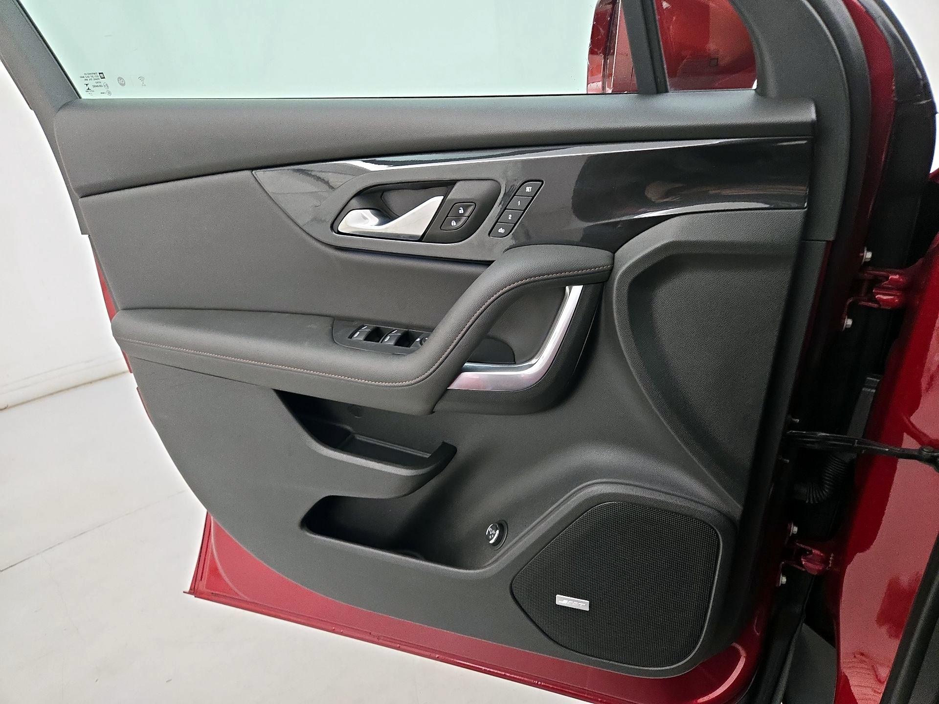 Thumbnail: 2020 Chevrolet Blazer - 12