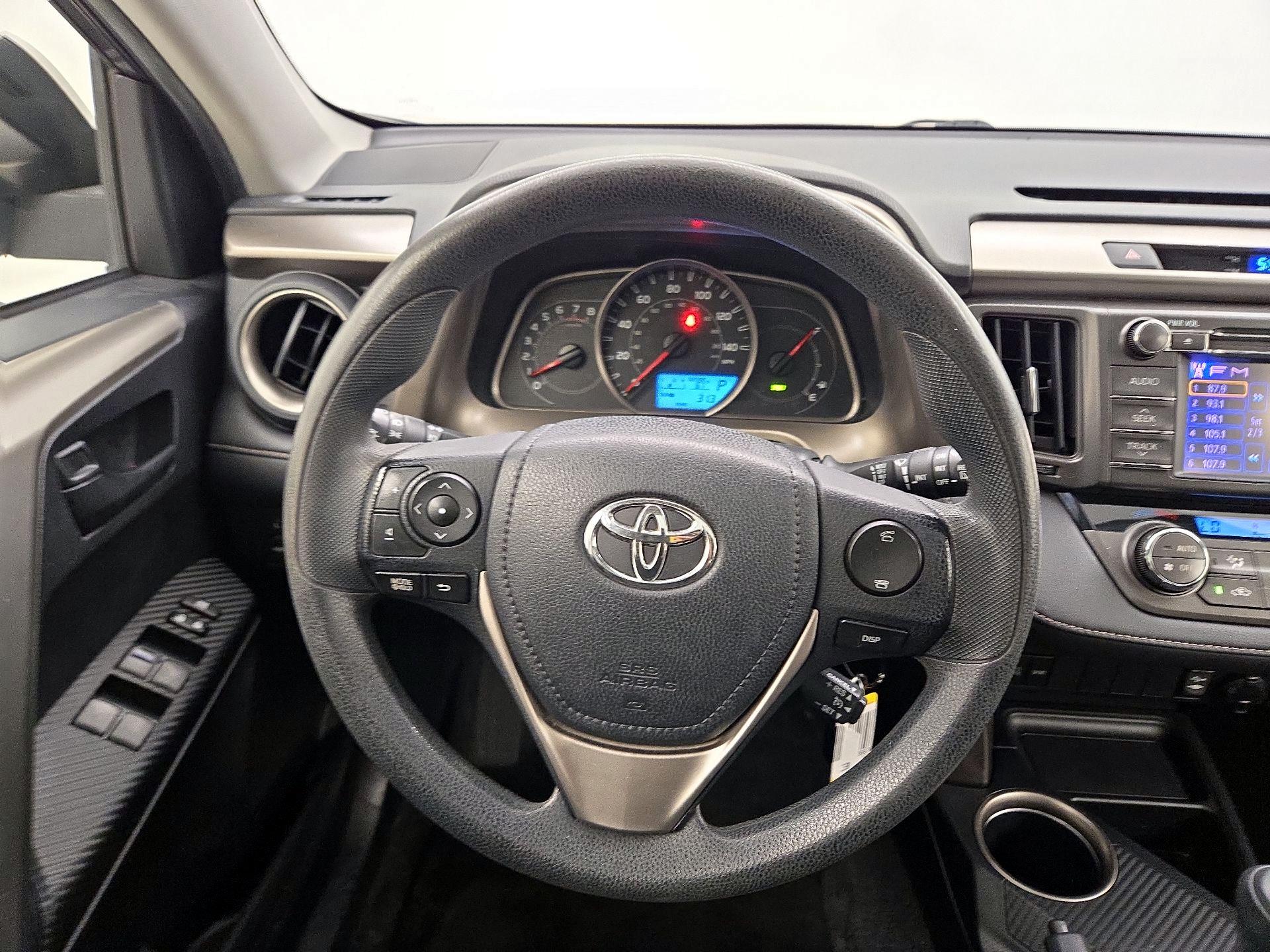 Thumbnail: 2013 Toyota RAV4 - 10