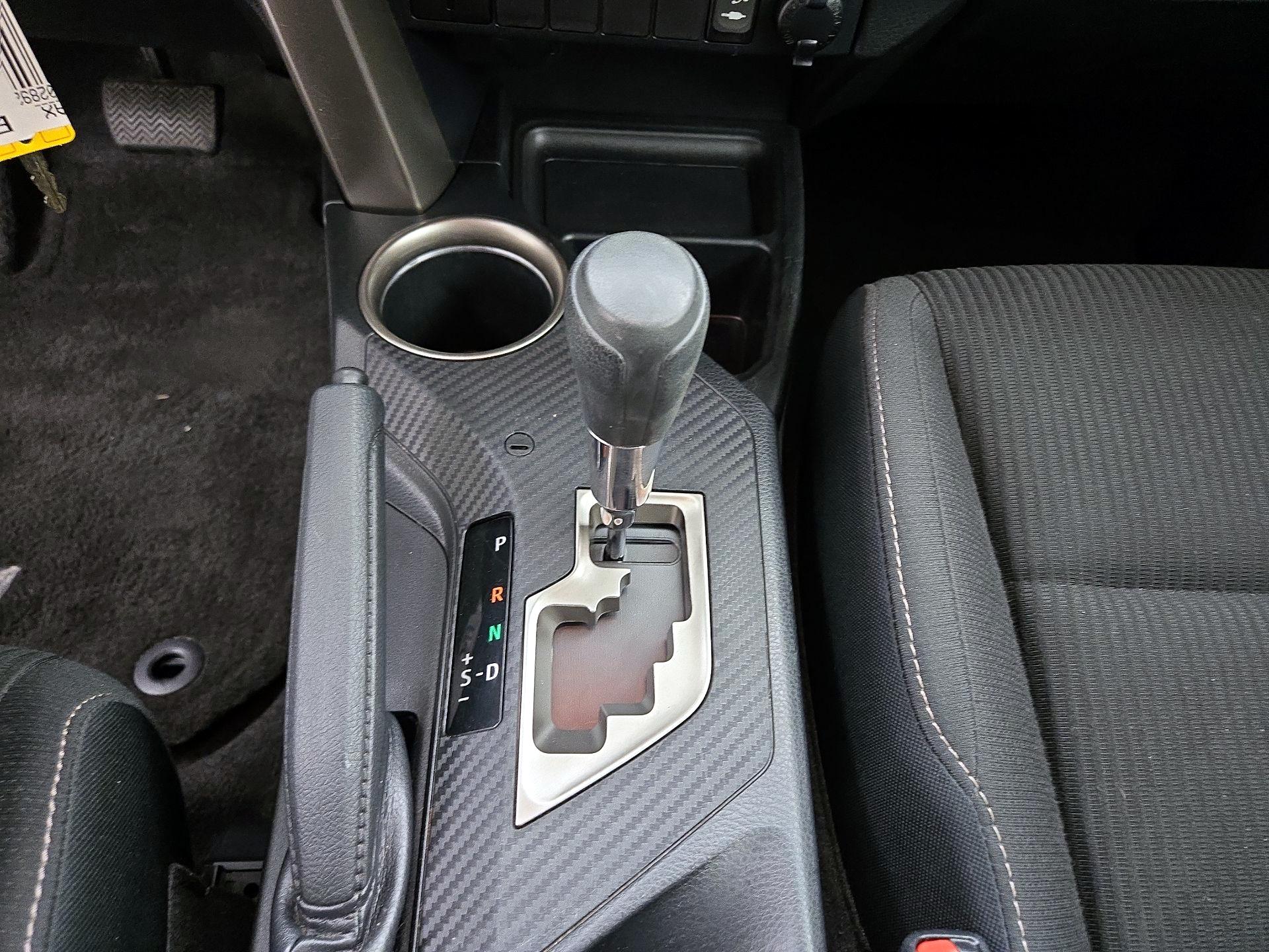 Thumbnail: 2013 Toyota RAV4 - 17