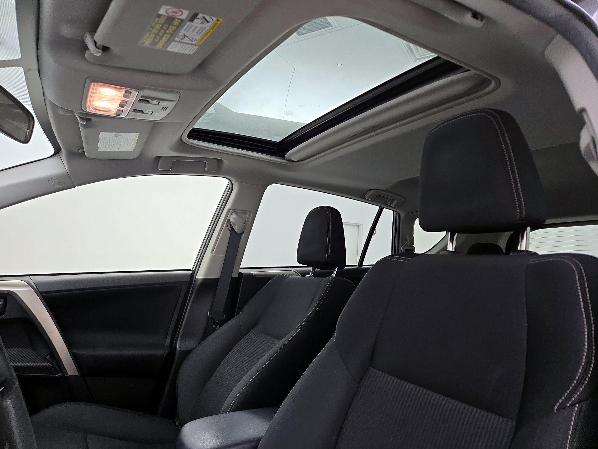 Thumbnail: 2013 Toyota RAV4 - 19