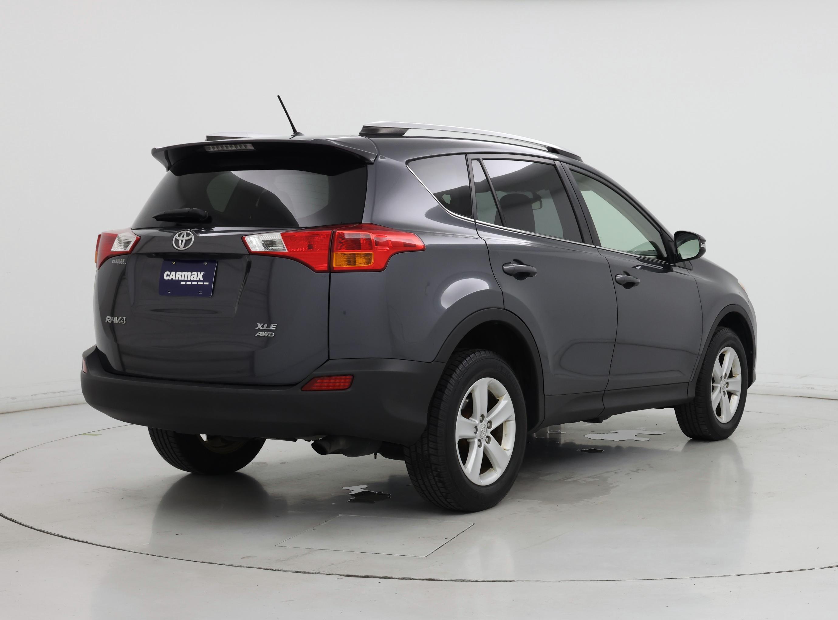 Thumbnail: 2013 Toyota RAV4 - 8