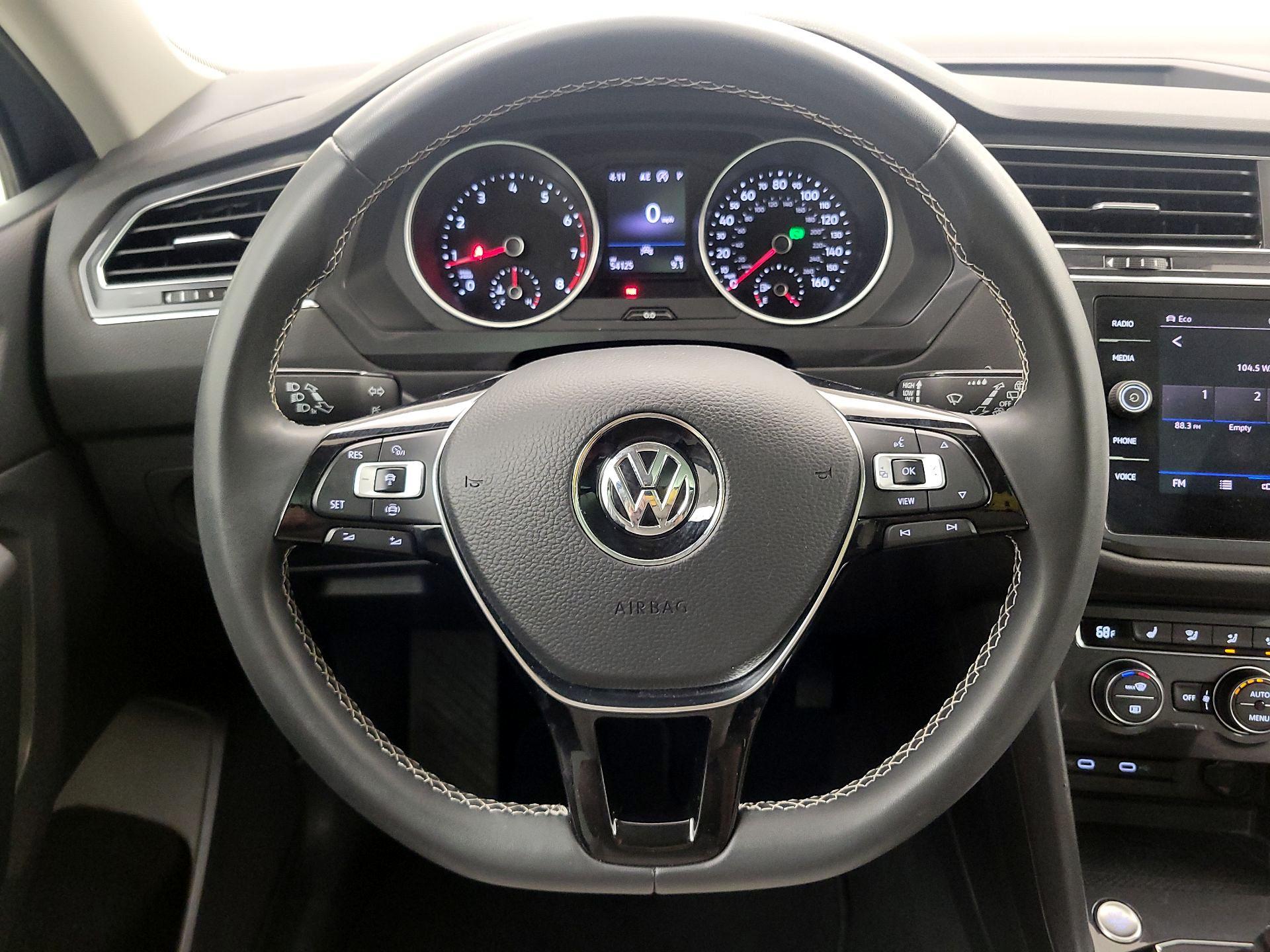 Thumbnail: 2021 Volkswagen Tiguan - 10