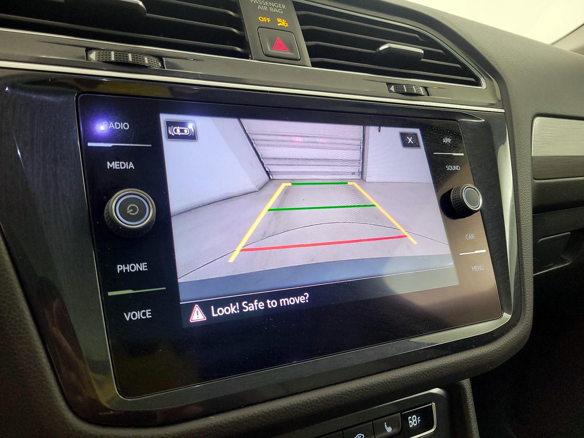Thumbnail: 2021 Volkswagen Tiguan - 14