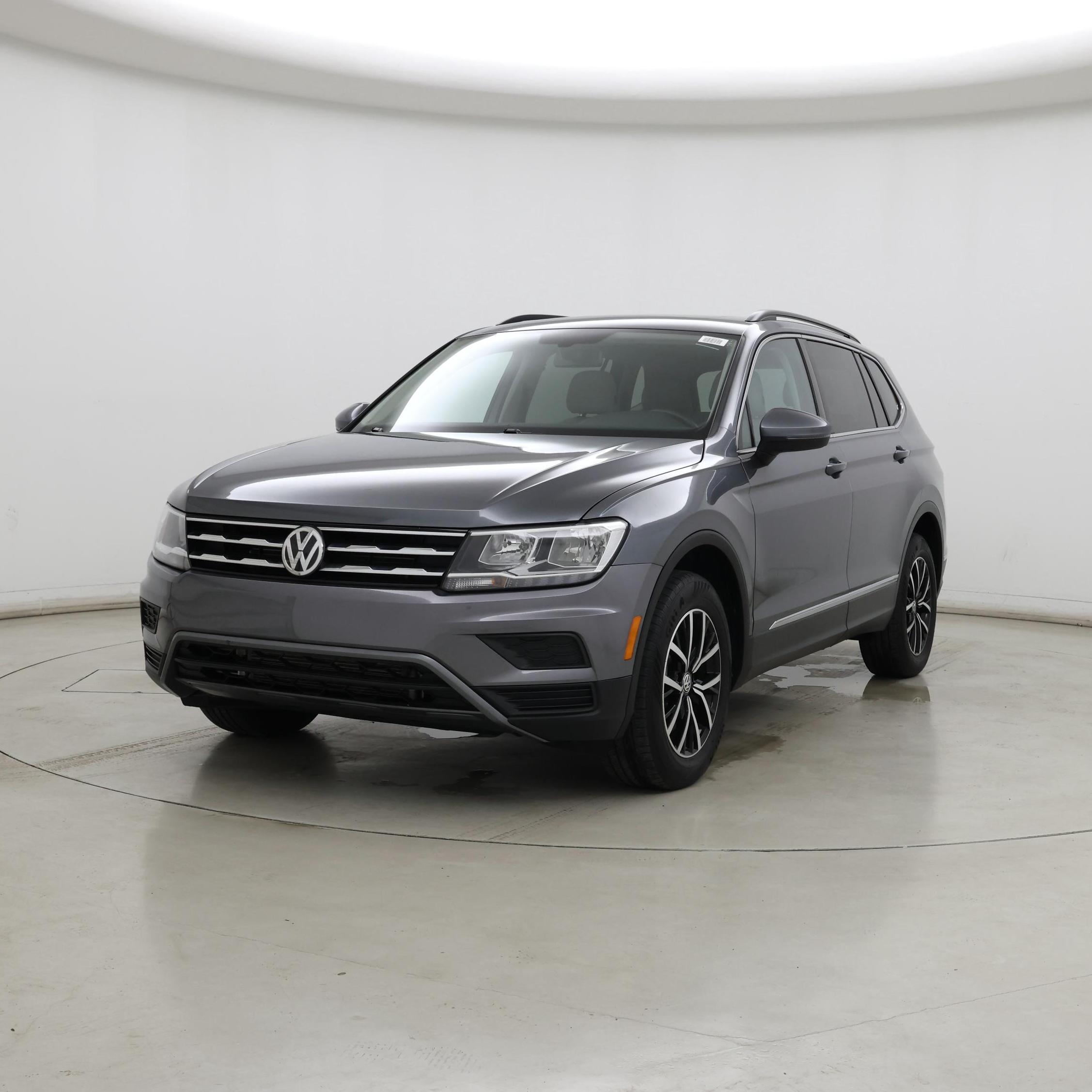 Thumbnail: 2021 Volkswagen Tiguan - 4