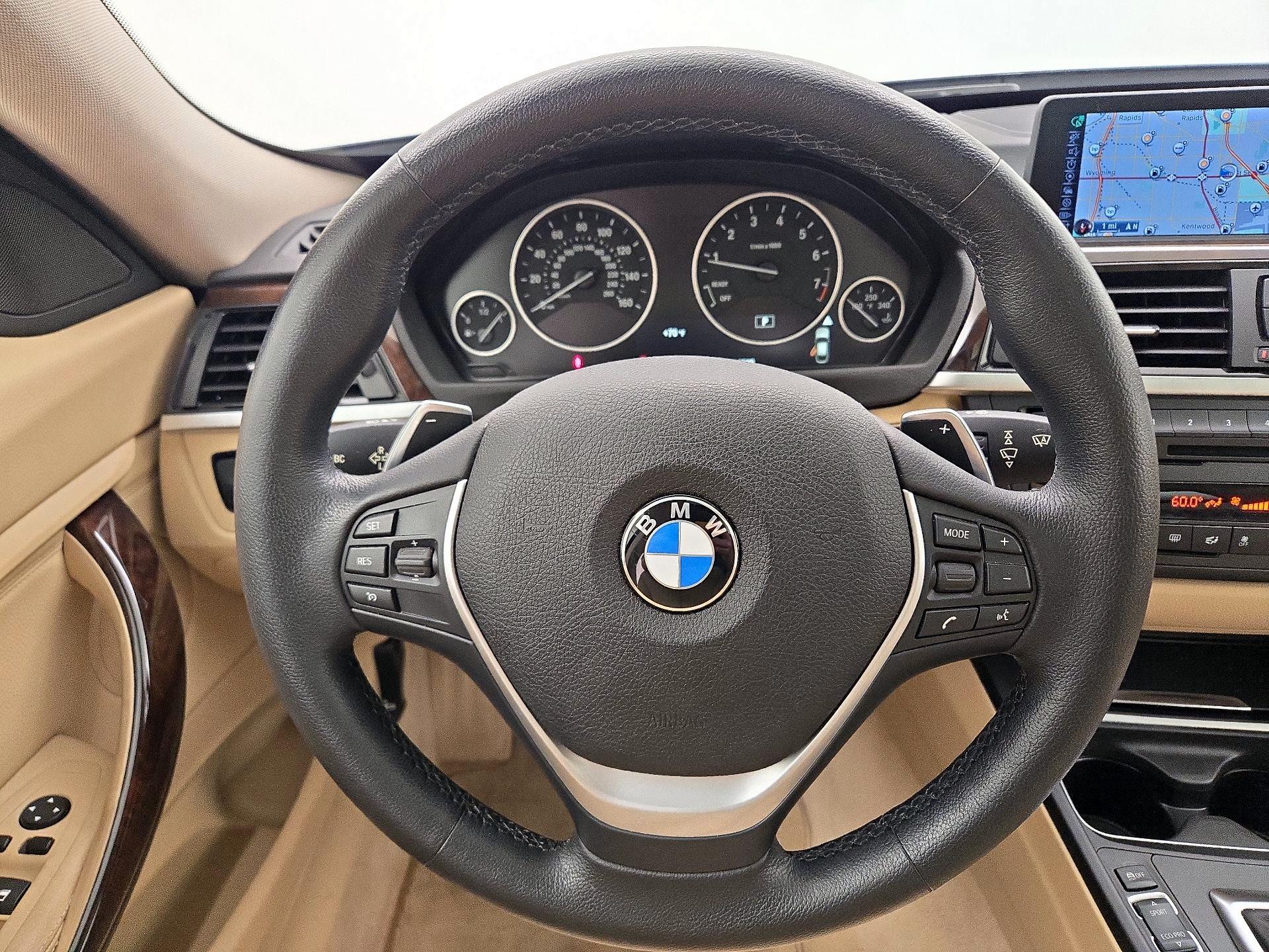 Thumbnail: 2015 BMW 3 Series - 10