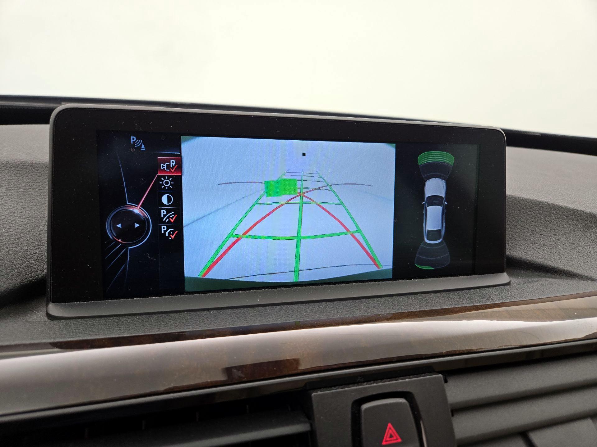 Thumbnail: 2015 BMW 3 Series - 15