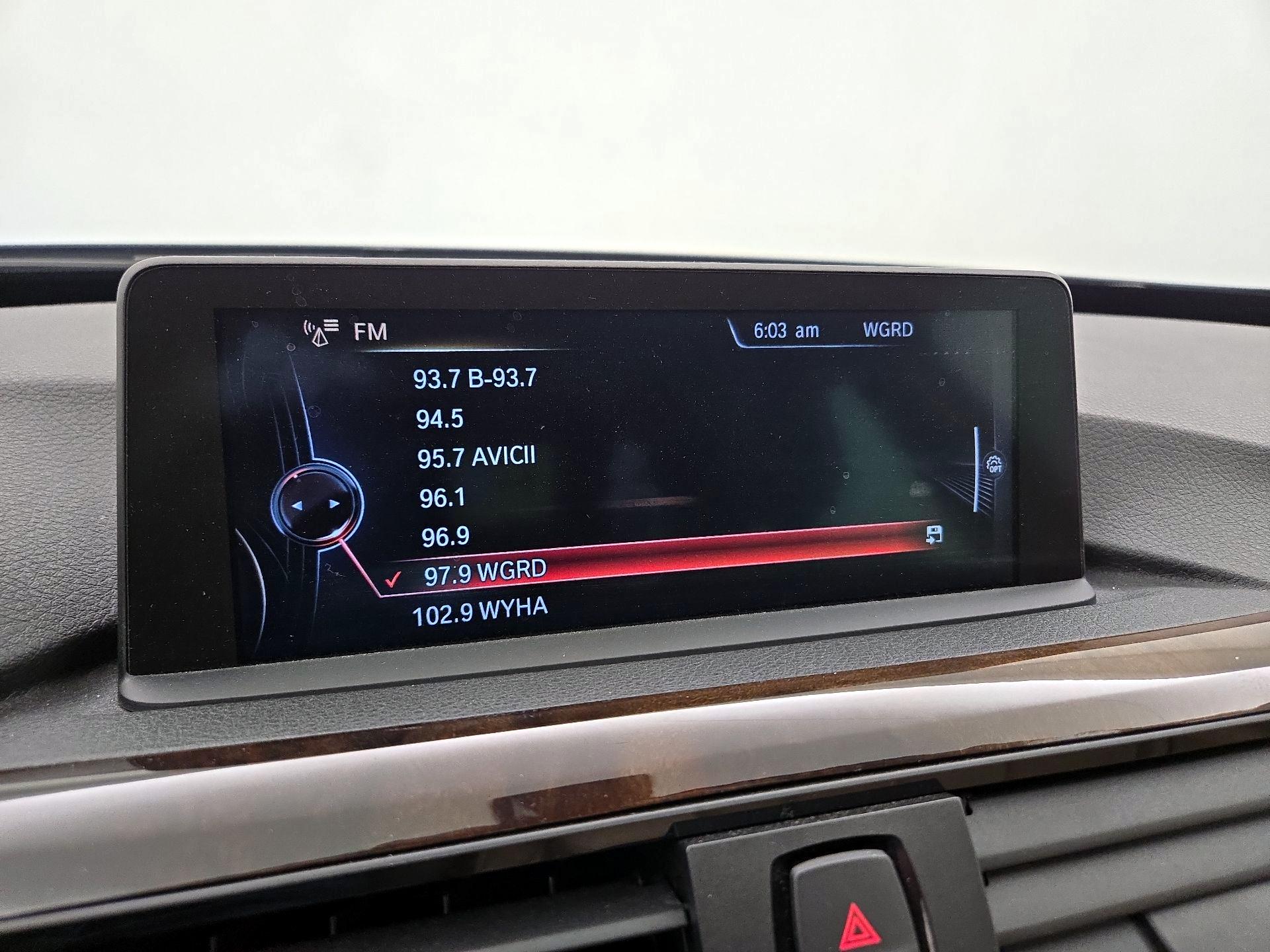 Thumbnail: 2015 BMW 3 Series - 16