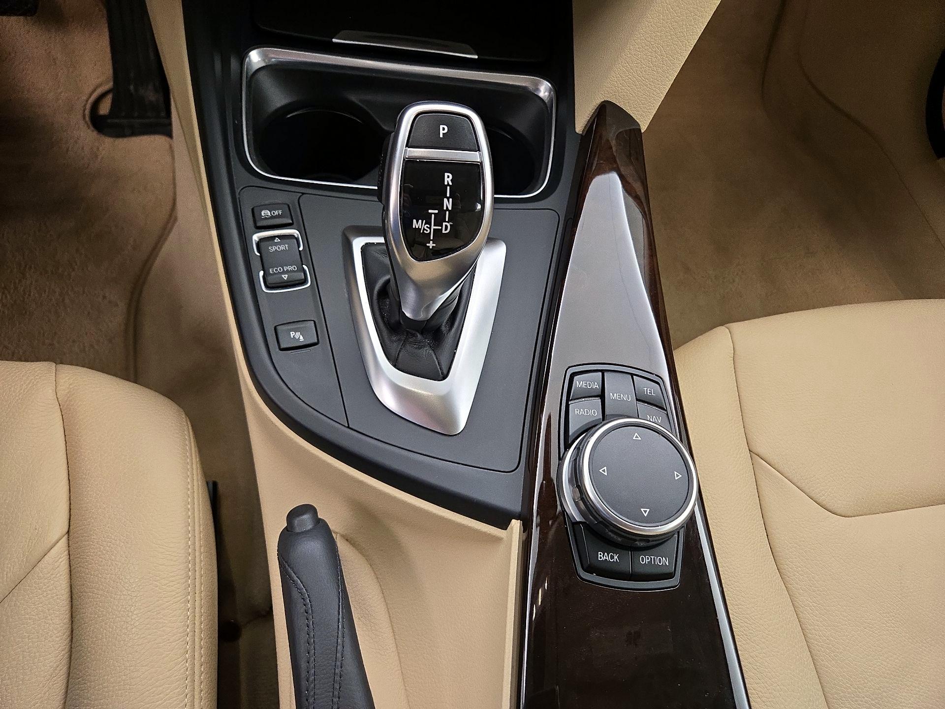 Thumbnail: 2015 BMW 3 Series - 18