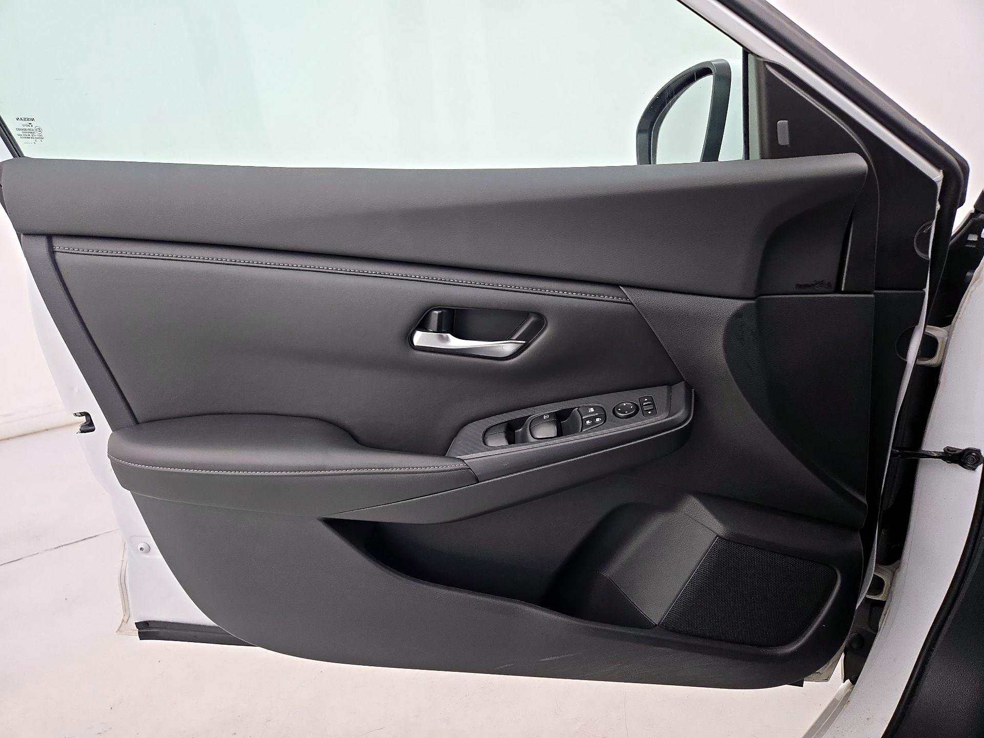 Thumbnail: 2020 Nissan Sentra - 12