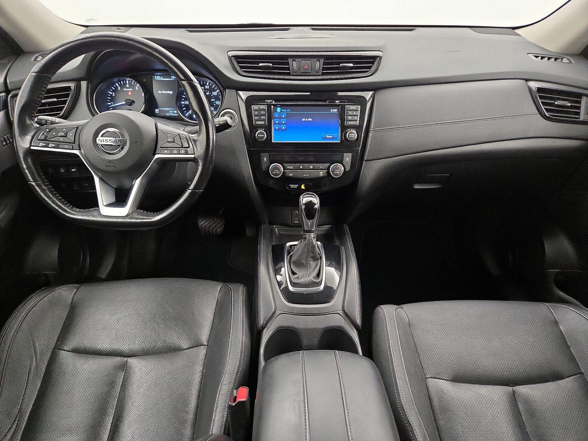 Thumbnail: 2017 Nissan Rogue - 9