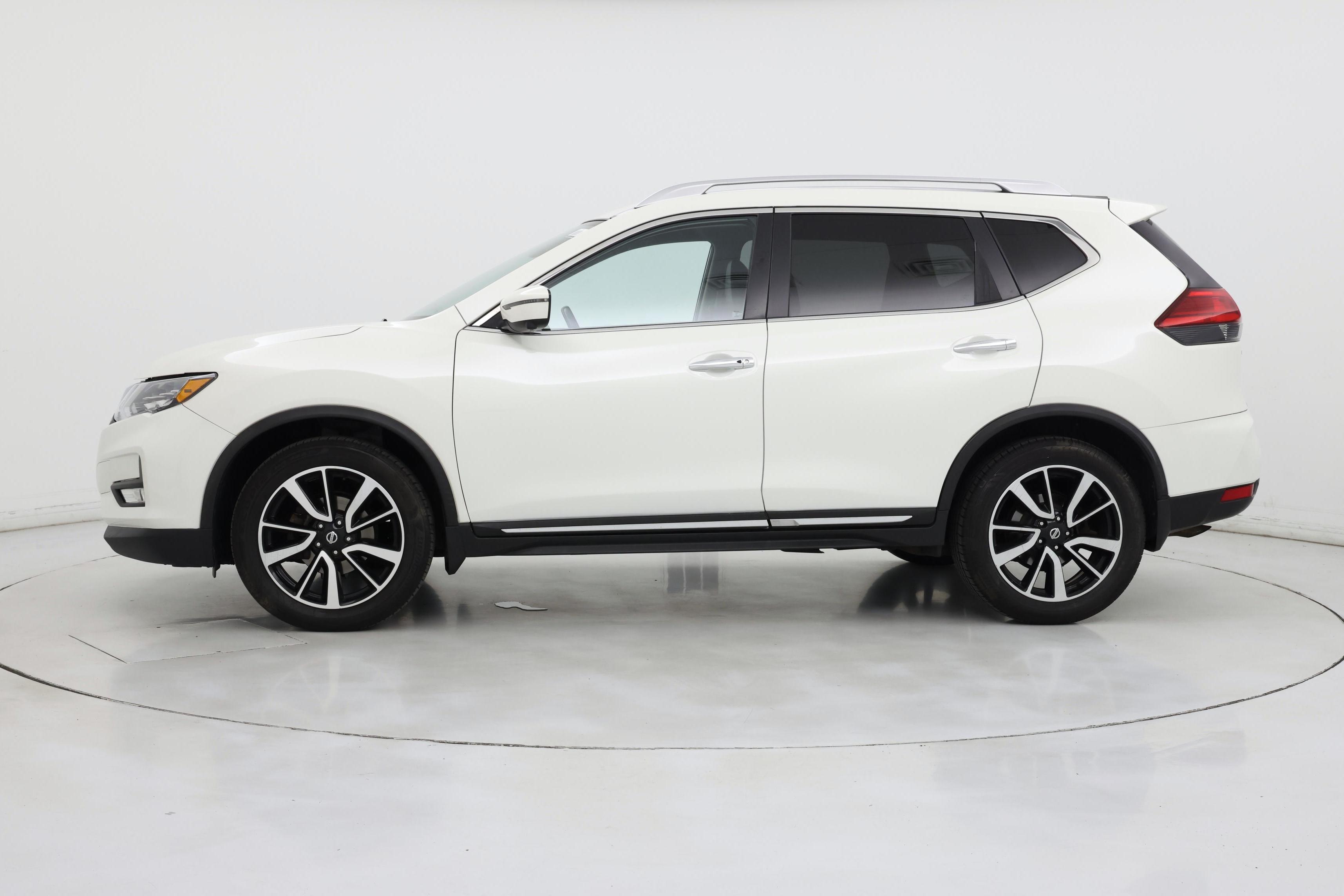 Thumbnail: 2017 Nissan Rogue - 3