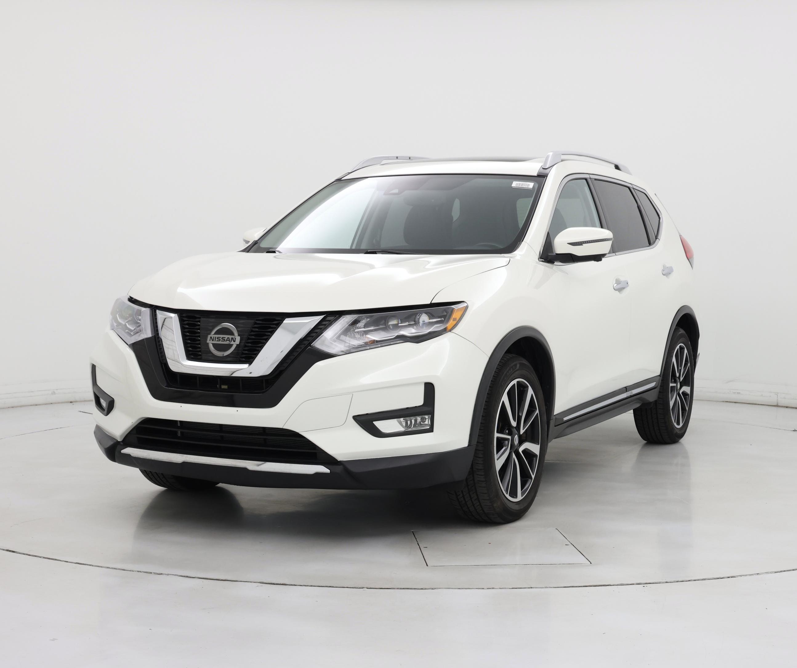 Thumbnail: 2017 Nissan Rogue - 4