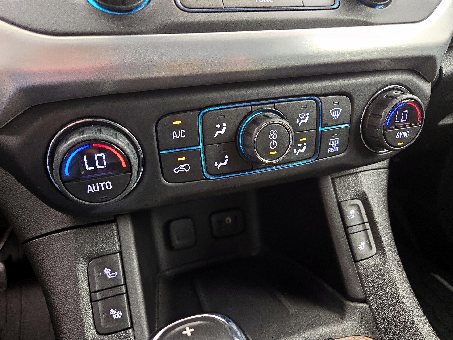 Thumbnail: 2018 GMC Acadia - 16