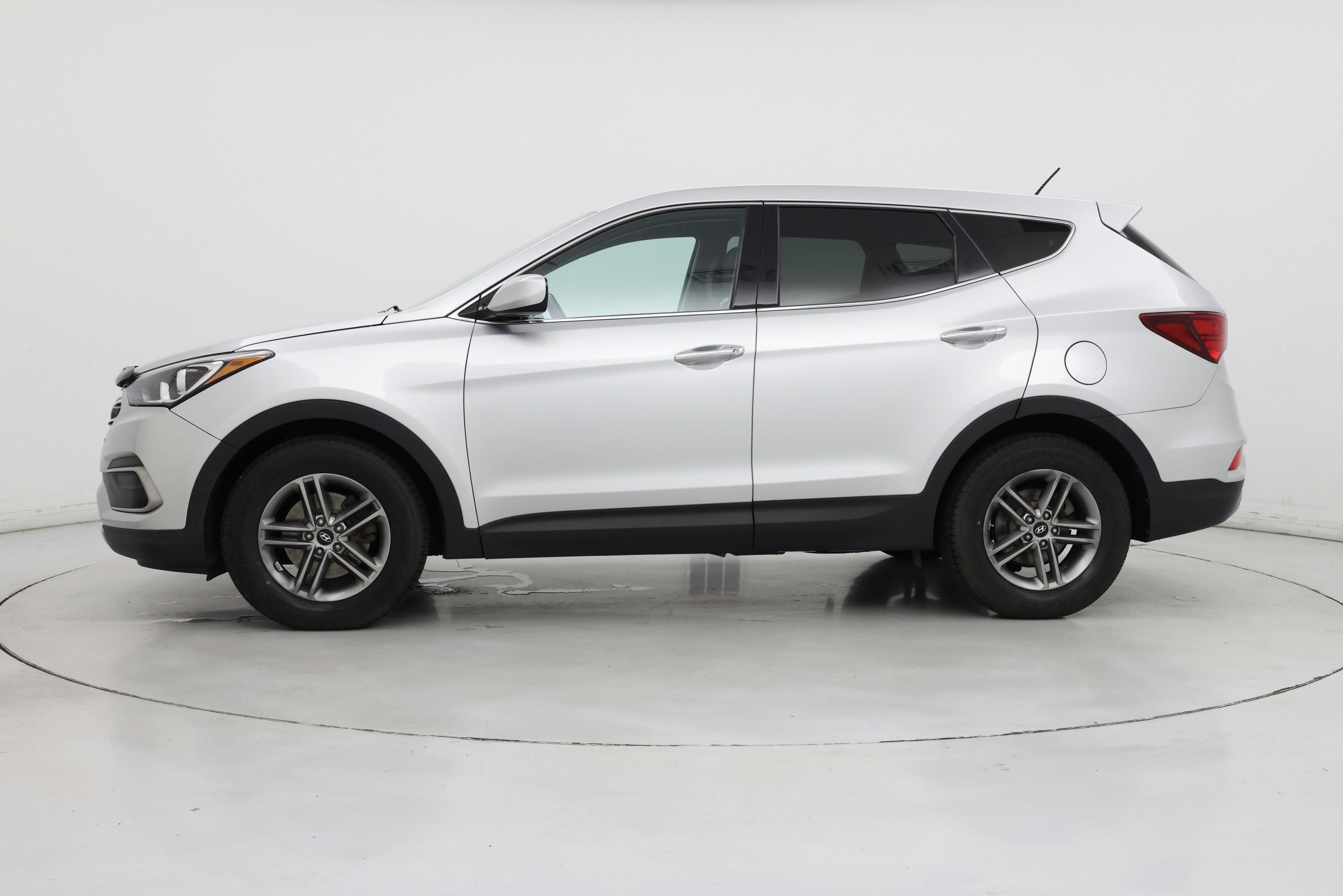 Thumbnail: 2018 Hyundai Santa Fe - 3