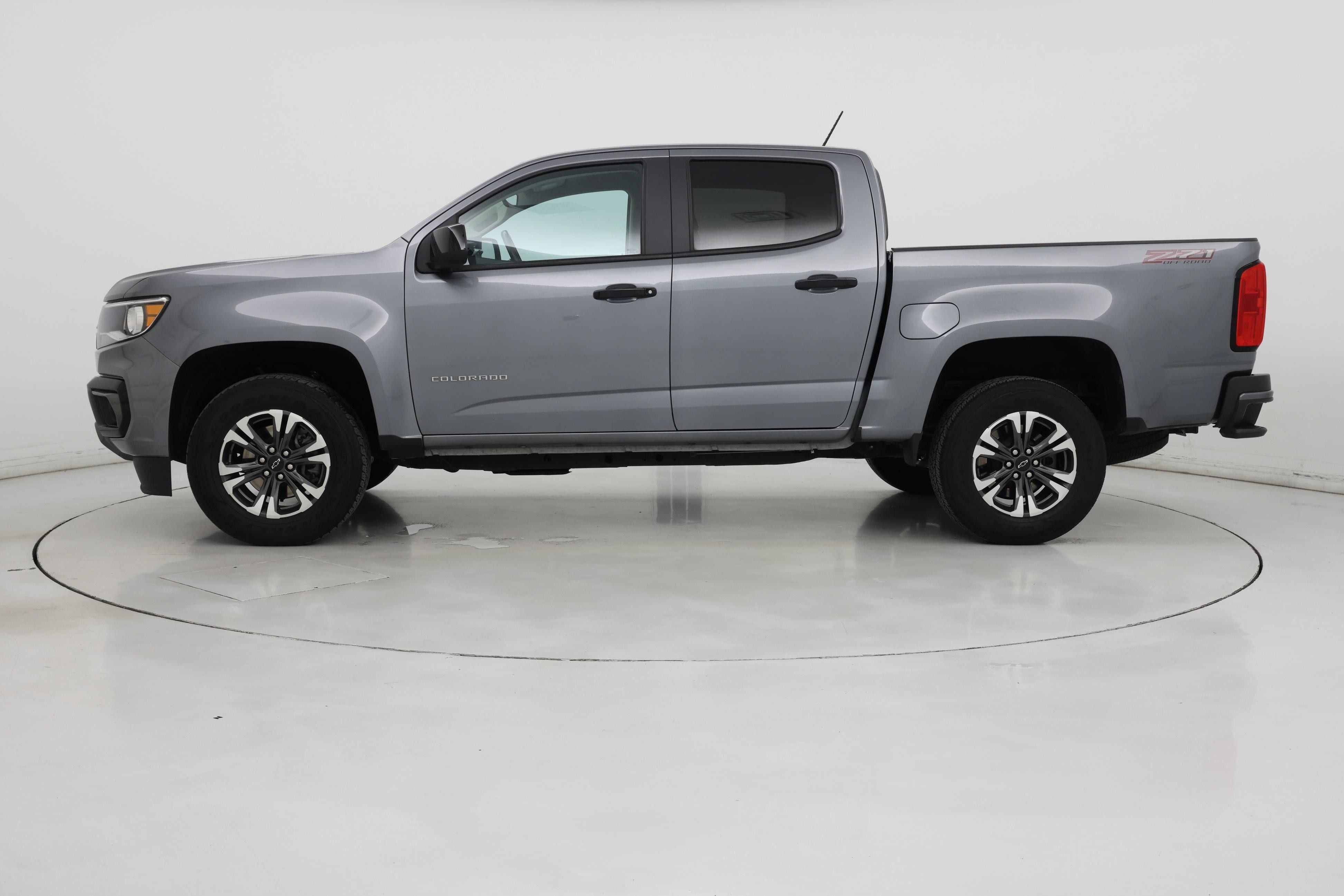 Thumbnail: 2022 Chevrolet Colorado - 3