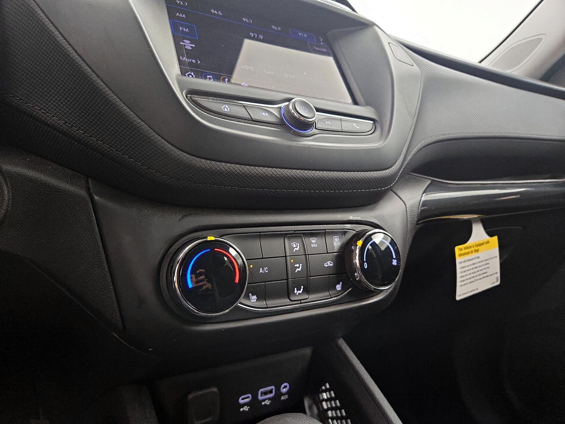 Thumbnail: 2023 Chevrolet TrailBlazer - 16