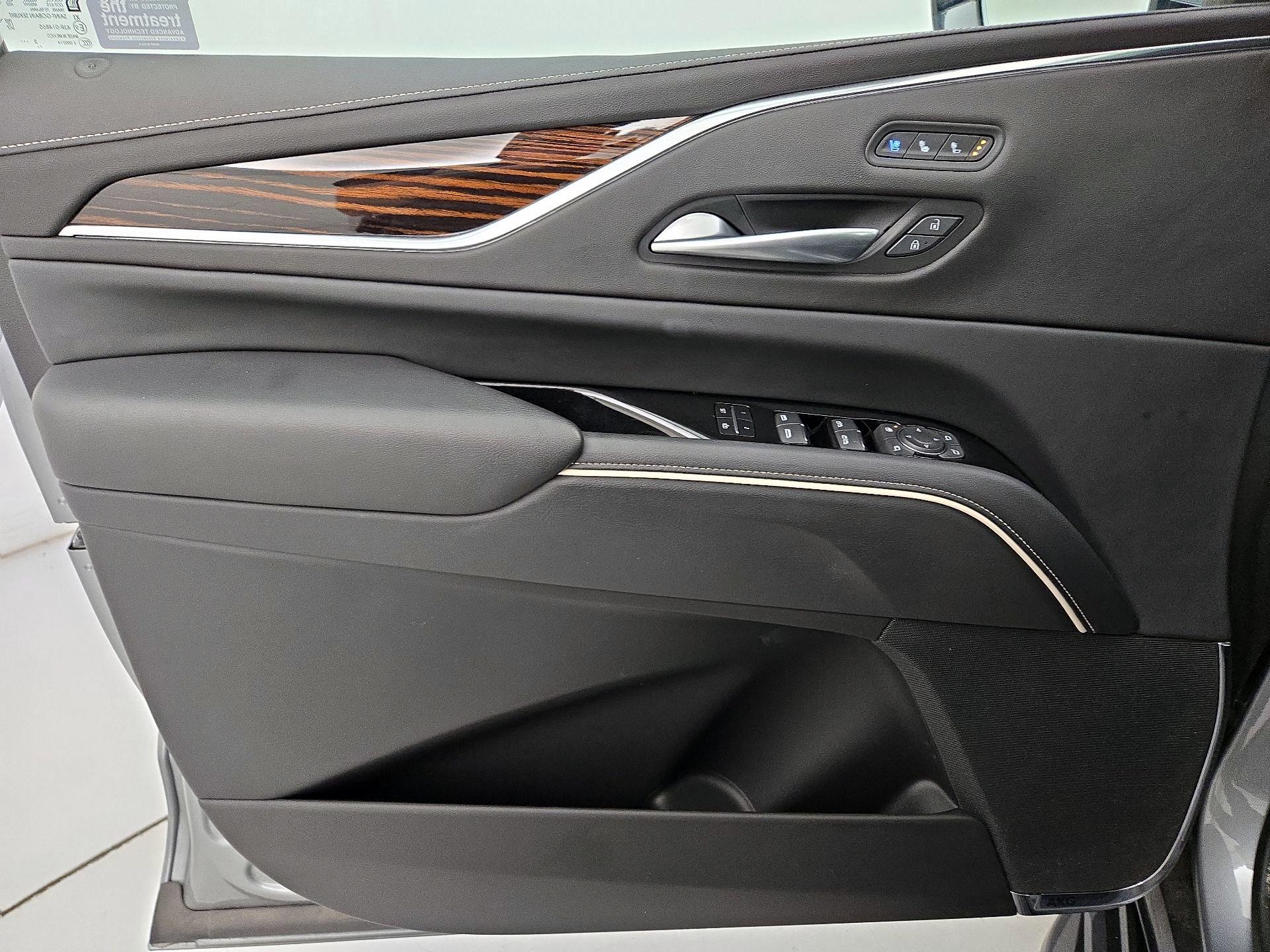 Thumbnail: 2023 Cadillac Escalade - 12