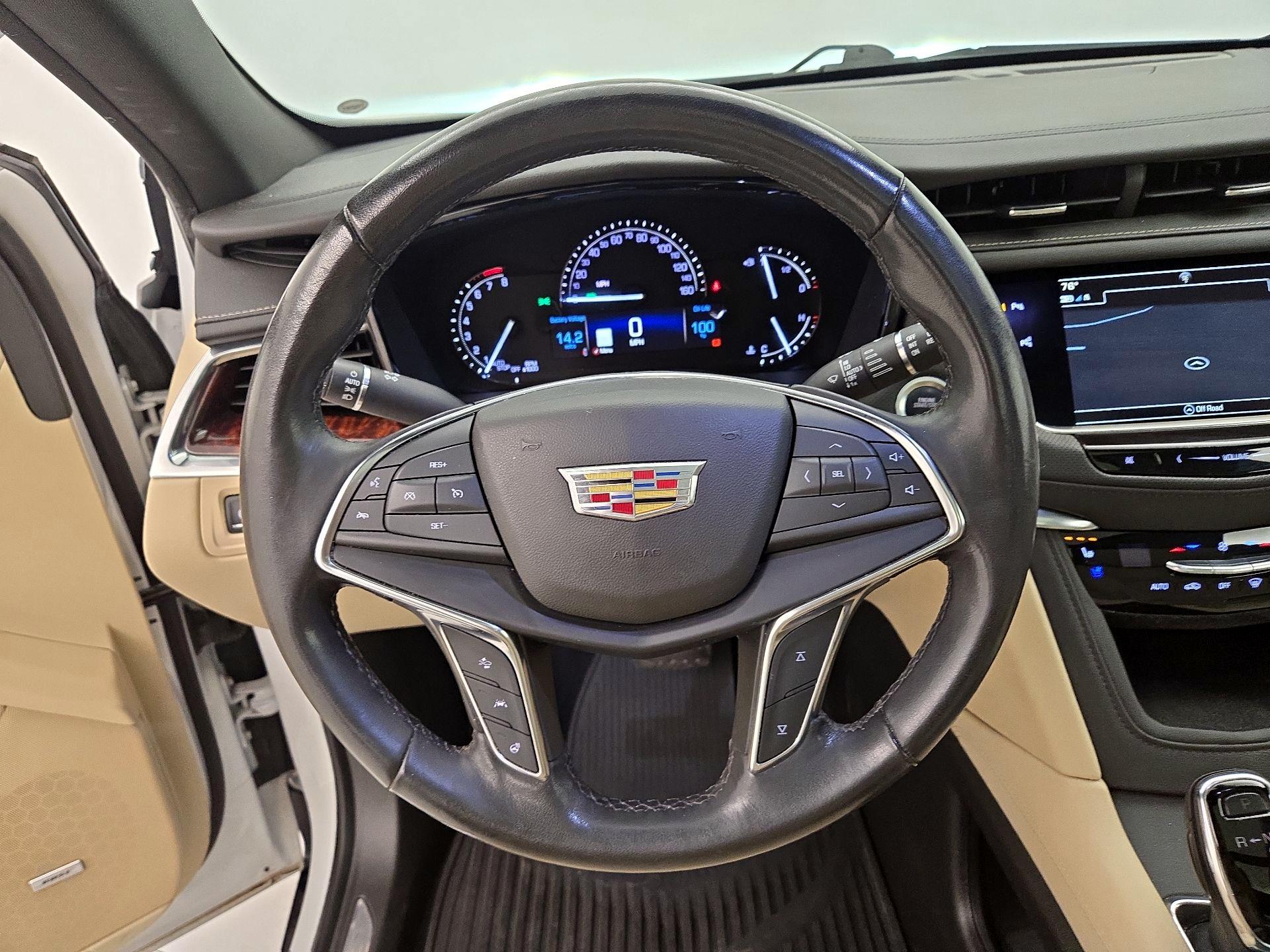 Thumbnail: 2019 Cadillac XT5 - 10