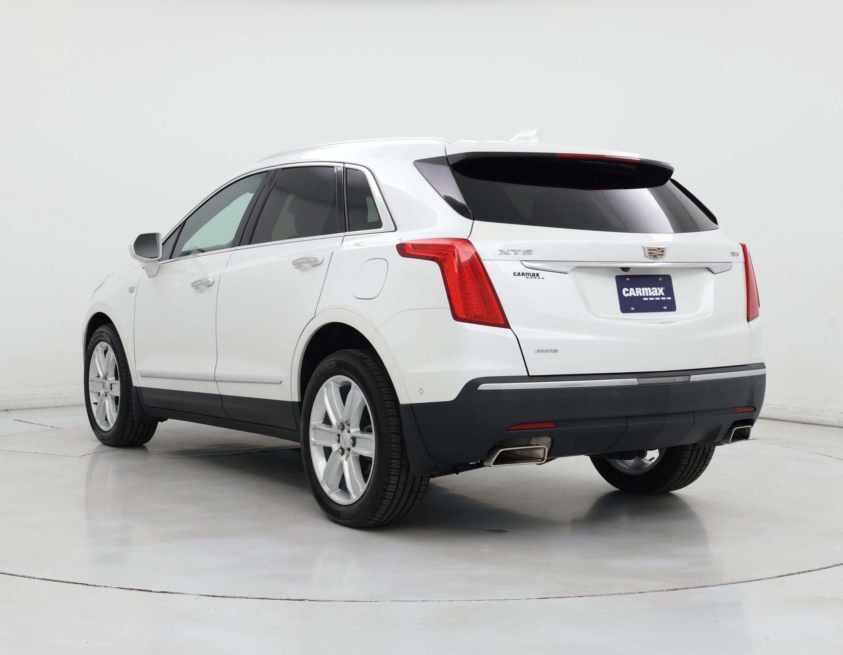 Thumbnail: 2019 Cadillac XT5 - 2