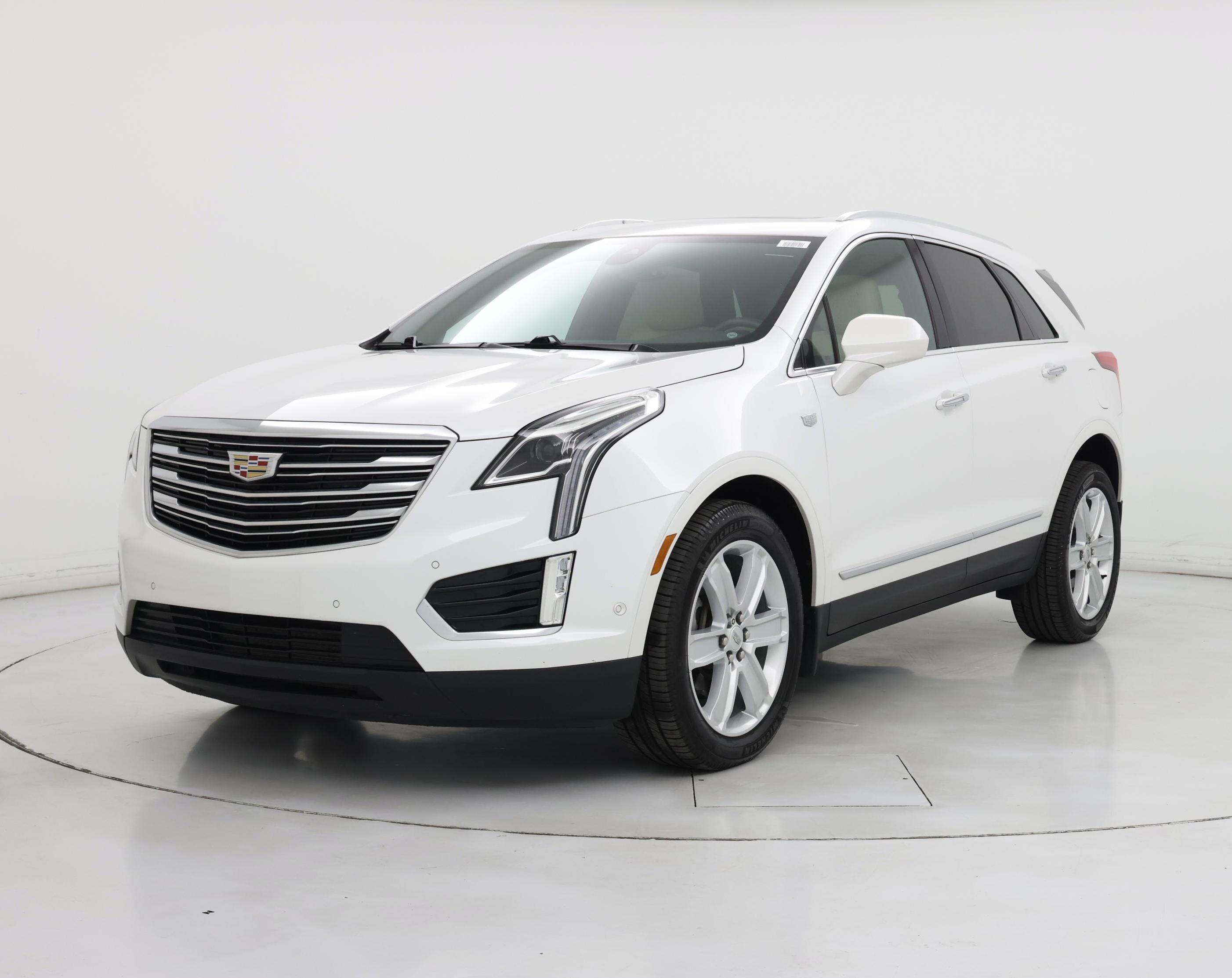Thumbnail: 2019 Cadillac XT5 - 4