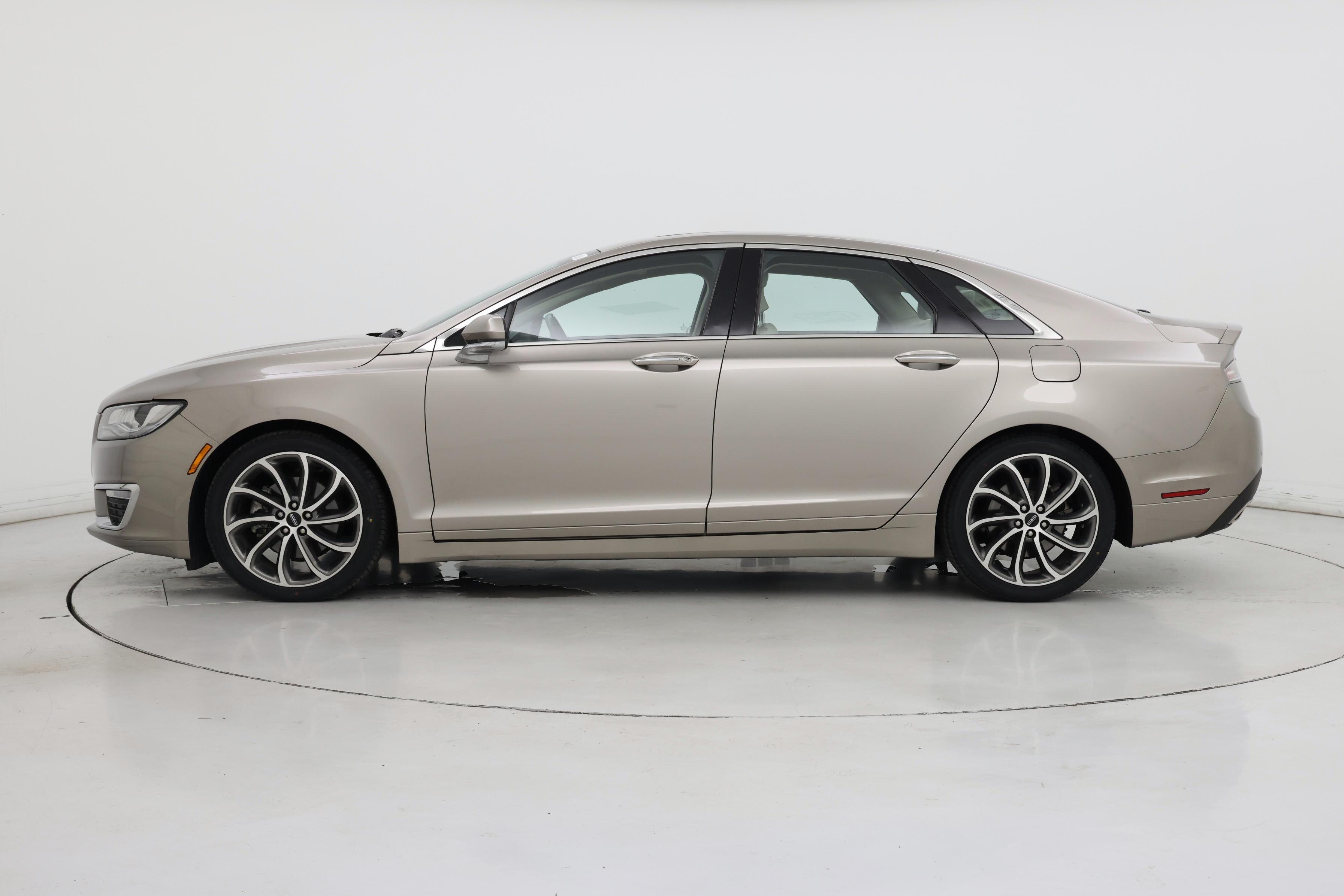 Thumbnail: 2018 Lincoln MKZ - 3