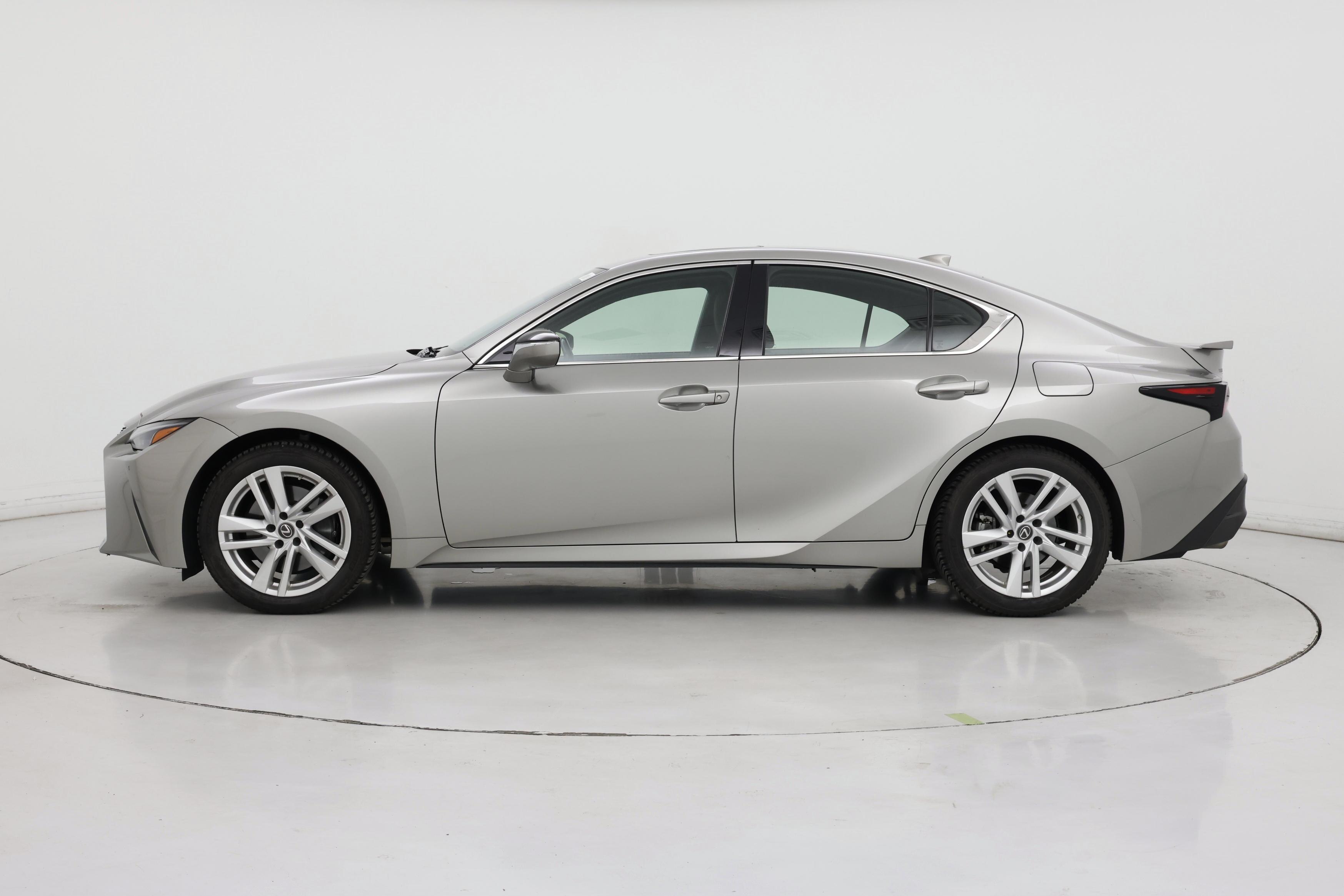 Thumbnail: 2021 Lexus IS - 3