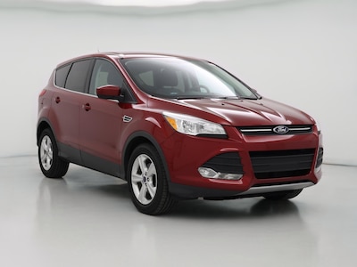 Red 2015 Ford Escape SE