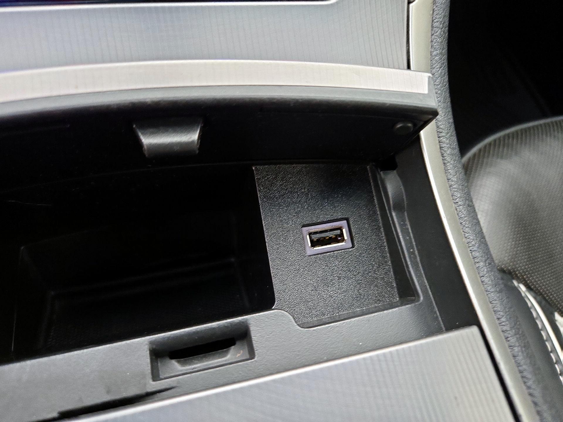 Thumbnail: 2017 Lincoln MKZ - 19