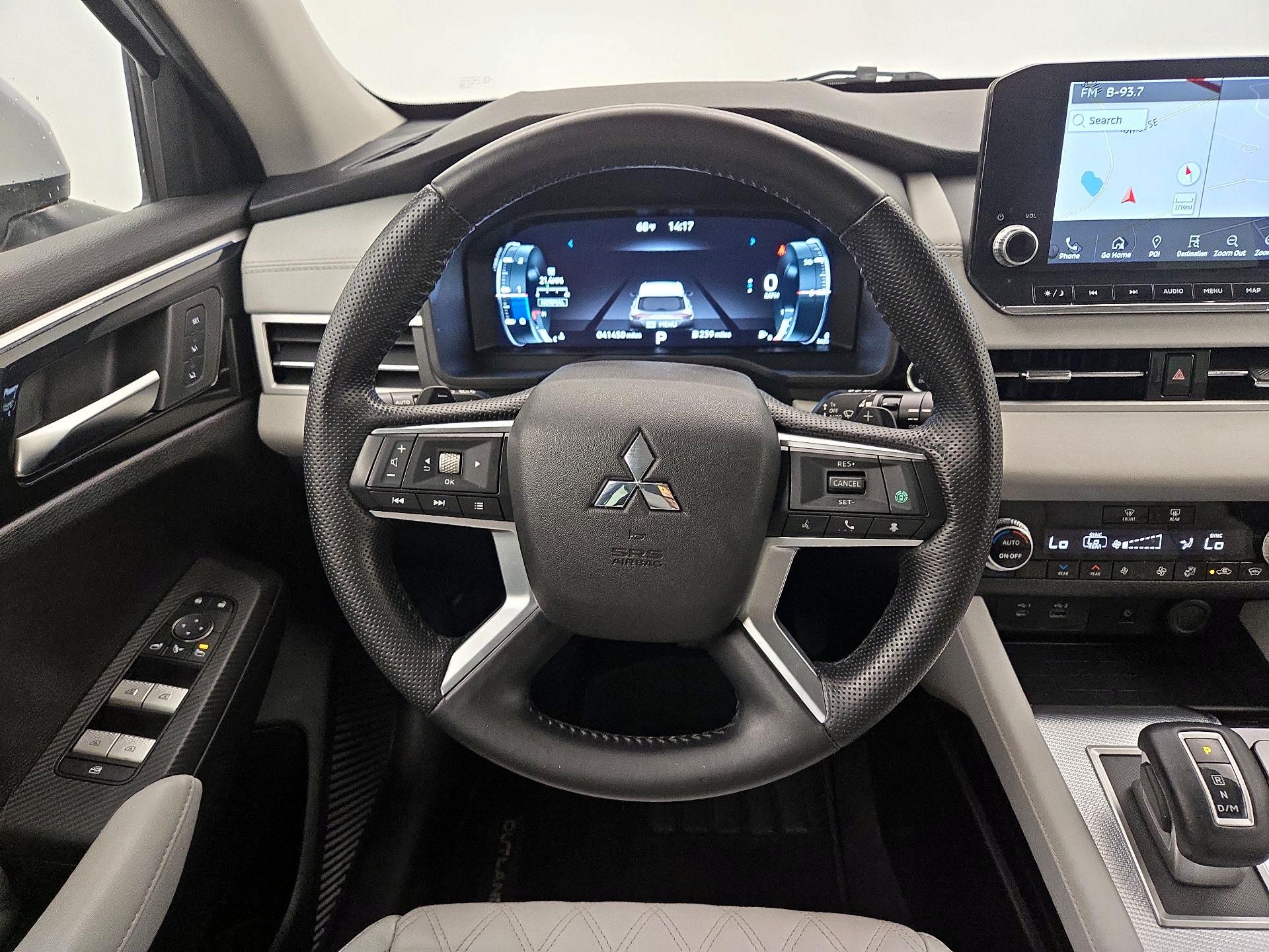 Thumbnail: 2022 Mitsubishi Outlander - 10
