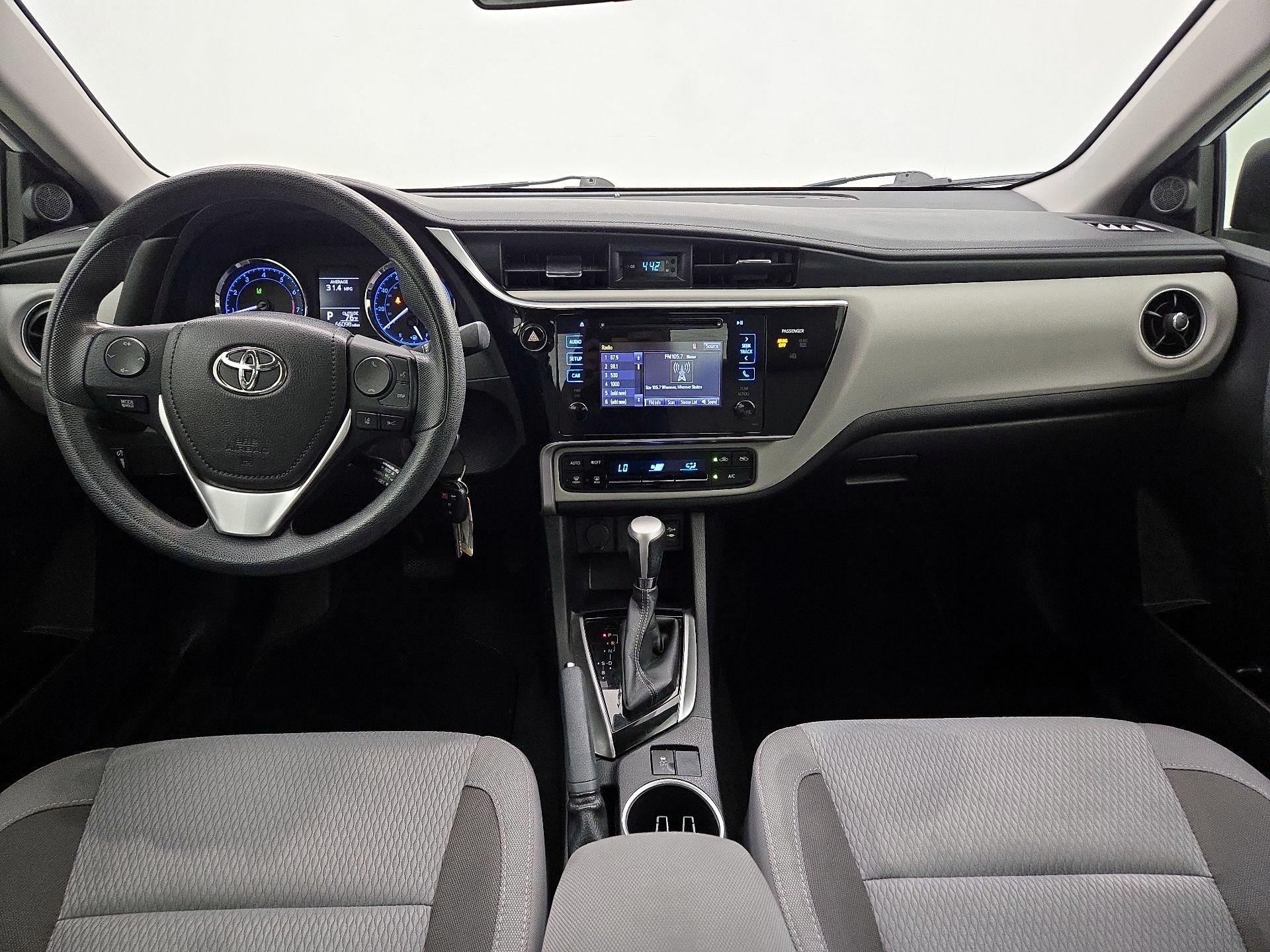 Thumbnail: 2017 Toyota Corolla - 9