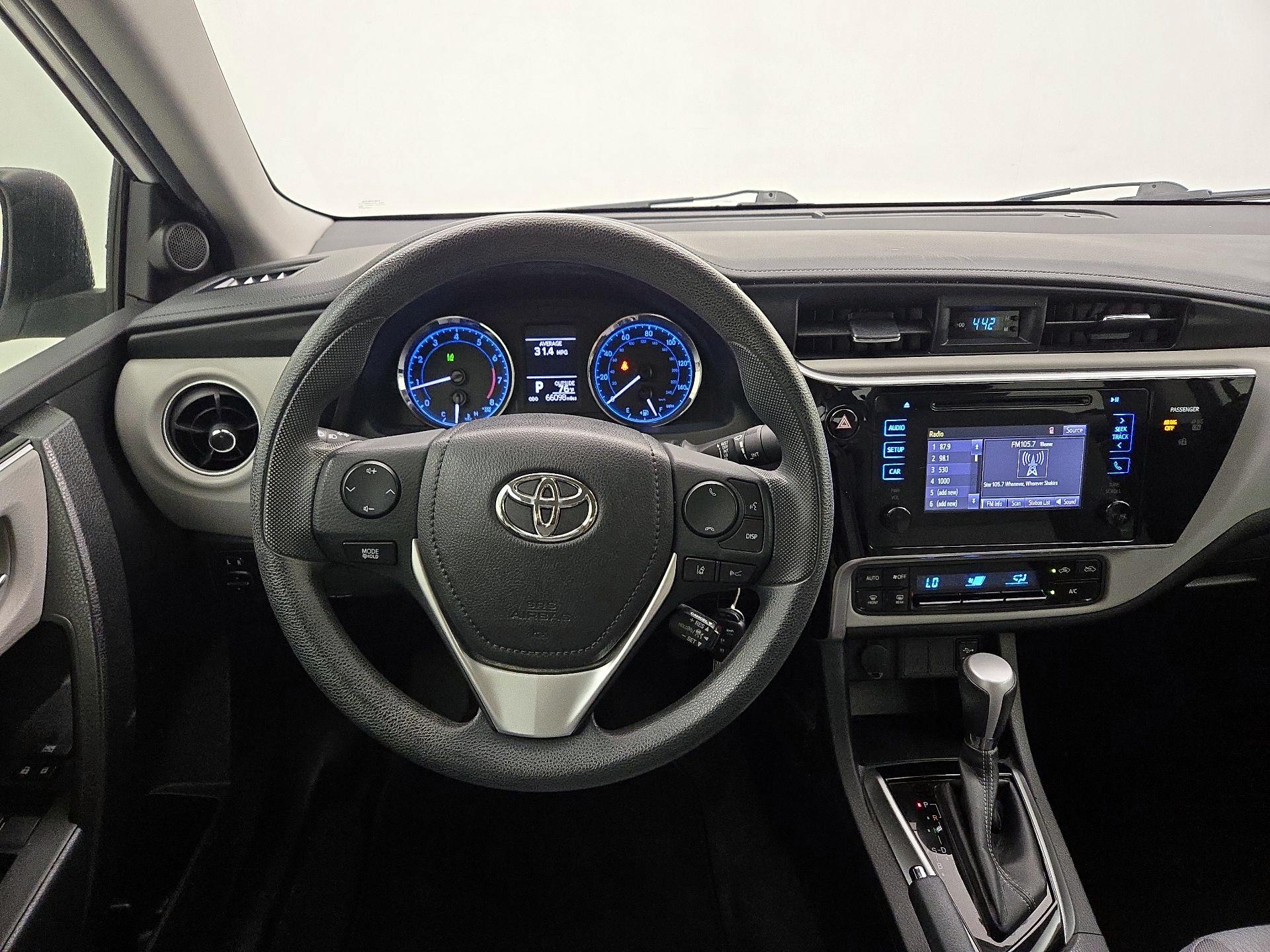 Thumbnail: 2017 Toyota Corolla - 10
