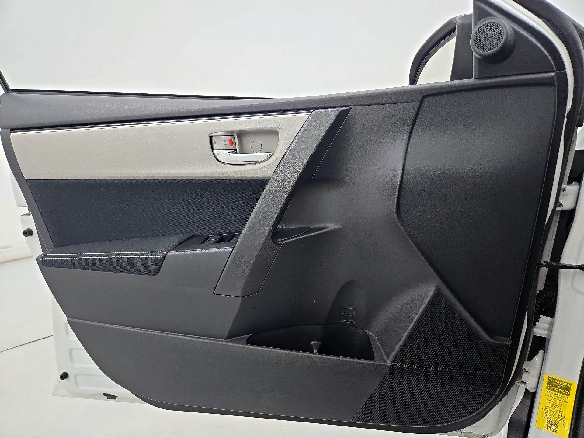 Thumbnail: 2017 Toyota Corolla - 12