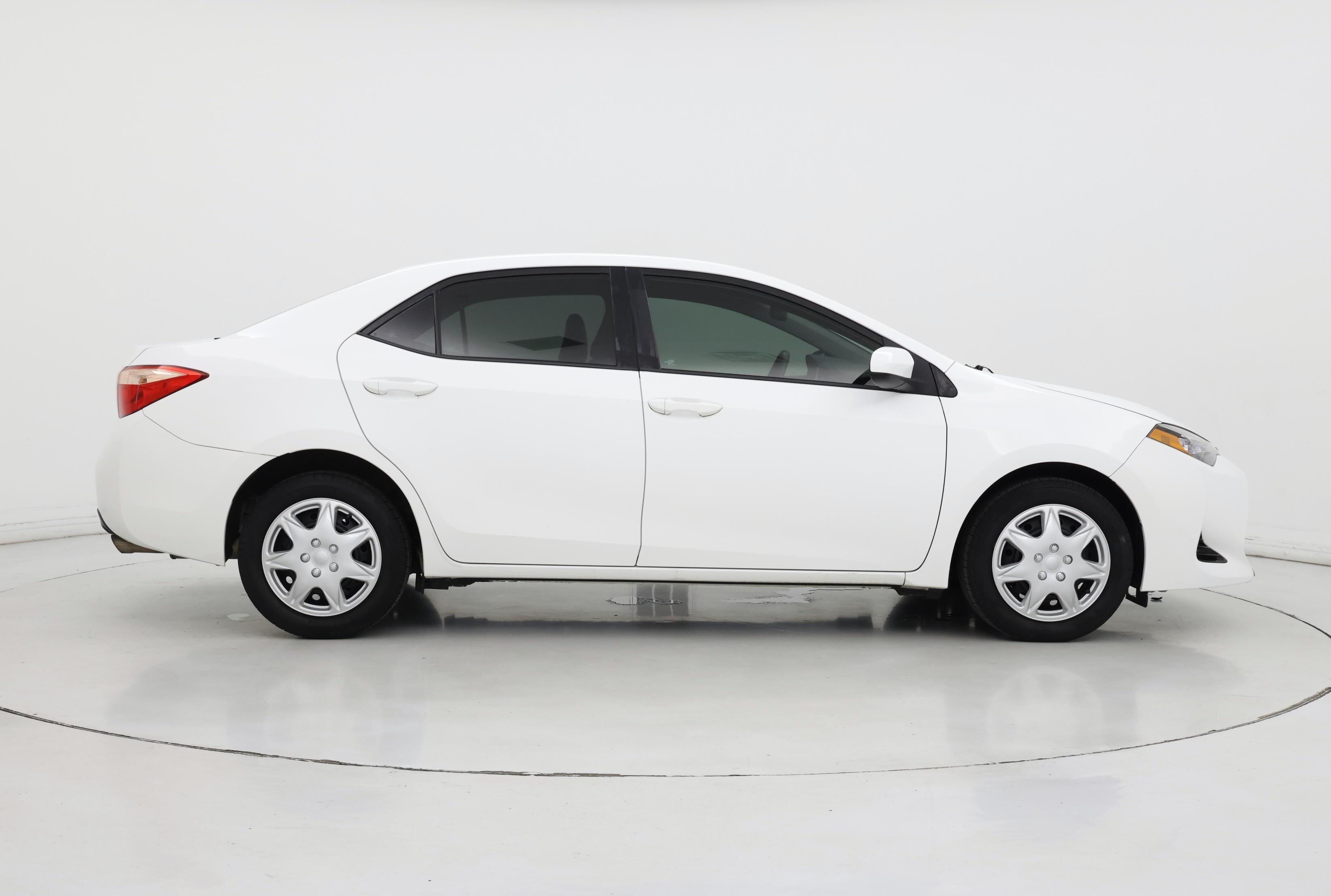 Thumbnail: 2017 Toyota Corolla - 7