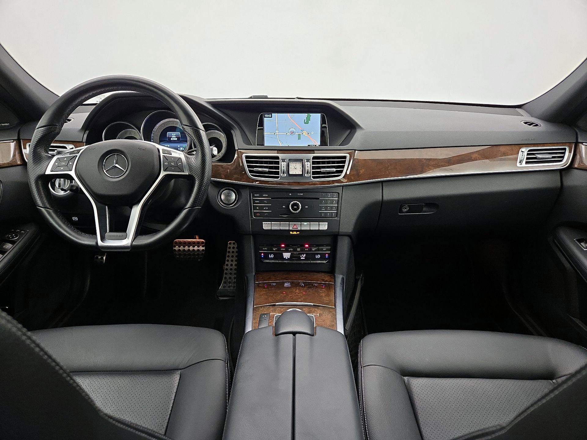 Thumbnail: 2016 Mercedes-Benz E-Class - 9
