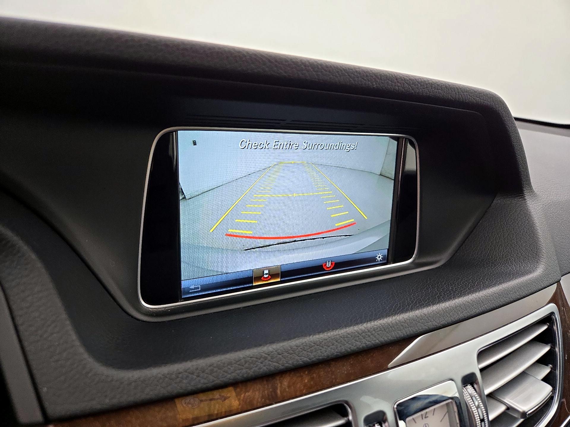 Thumbnail: 2016 Mercedes-Benz E-Class - 15