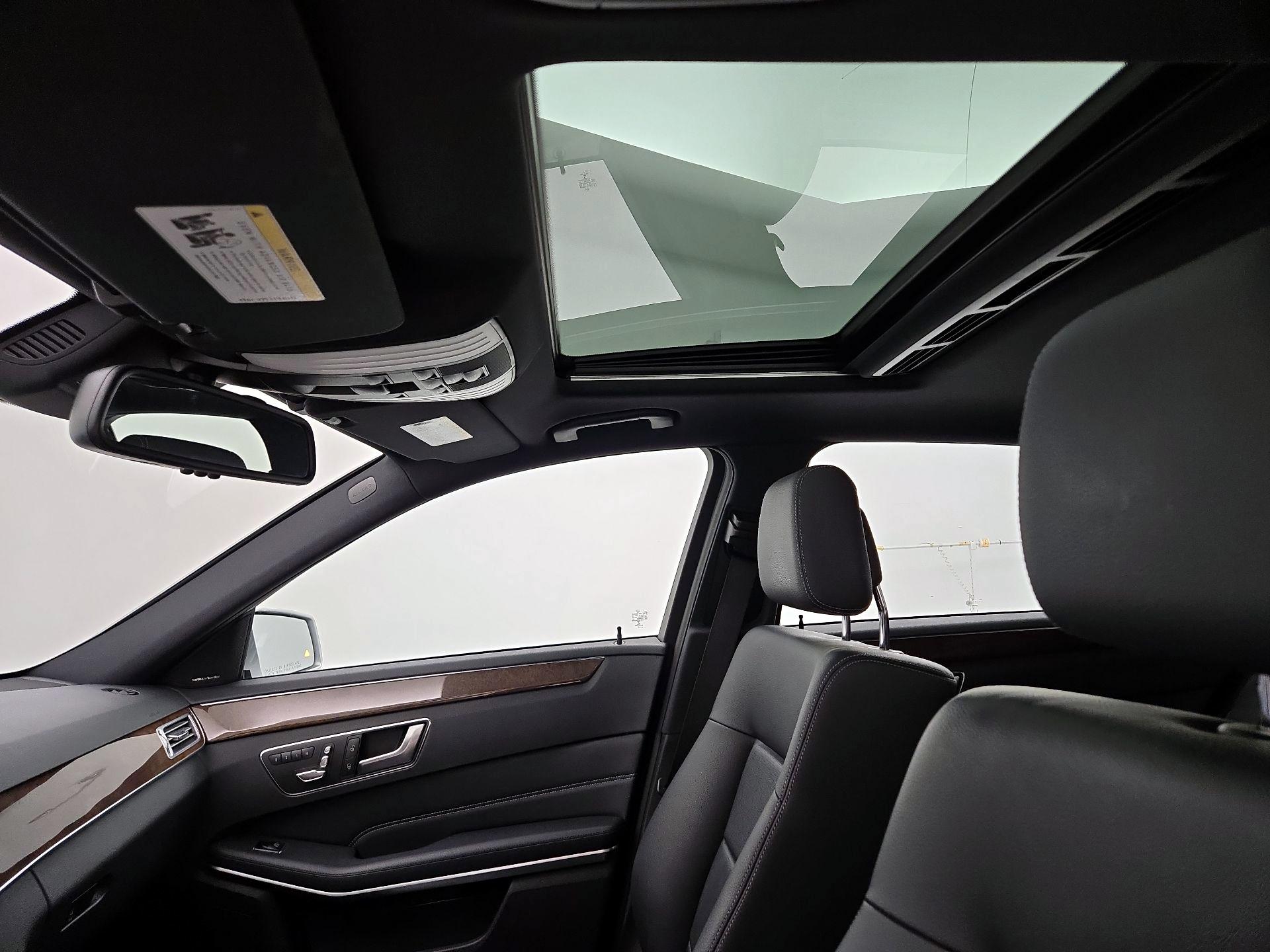 Thumbnail: 2016 Mercedes-Benz E-Class - 20