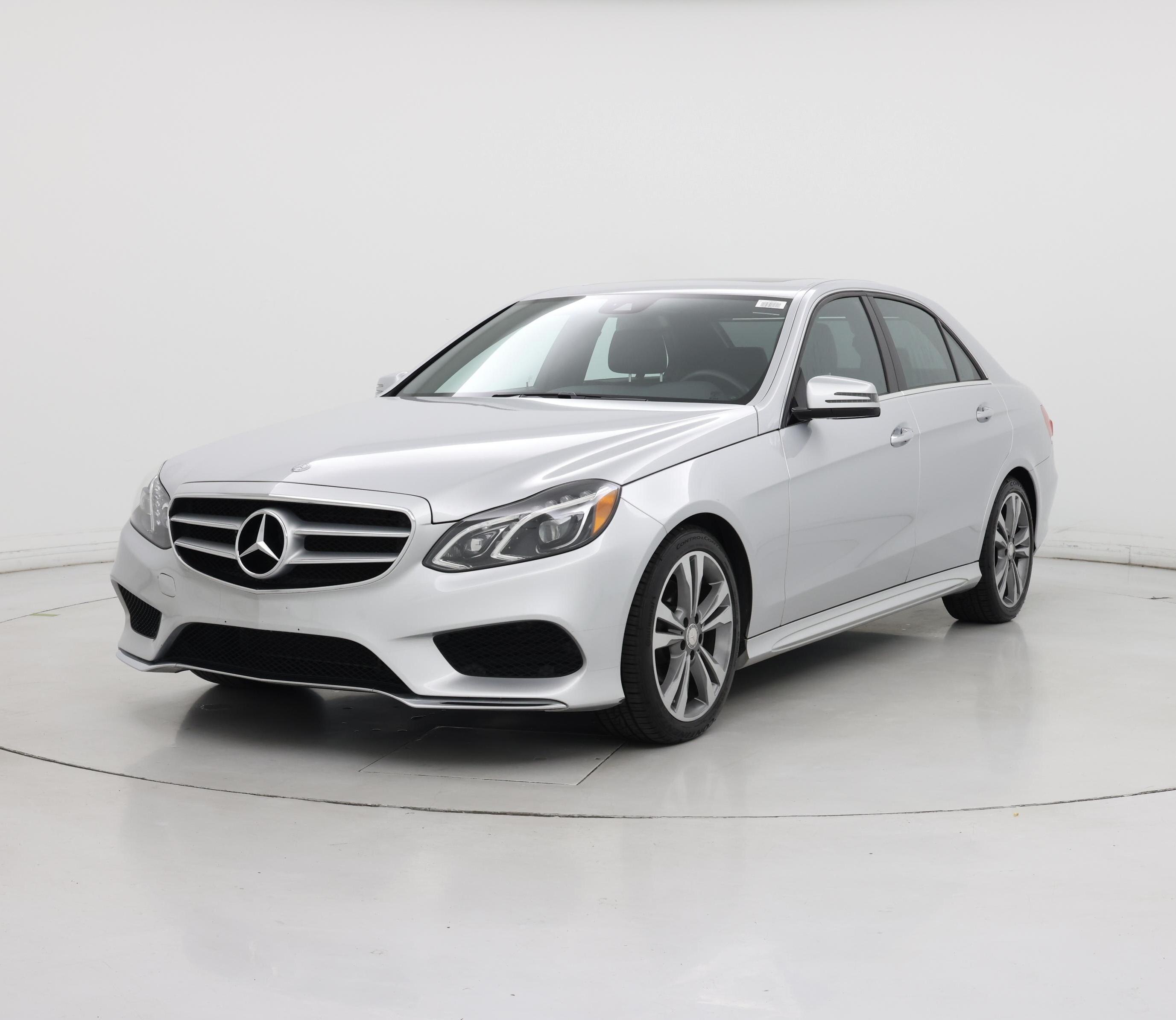 Thumbnail: 2016 Mercedes-Benz E-Class - 4