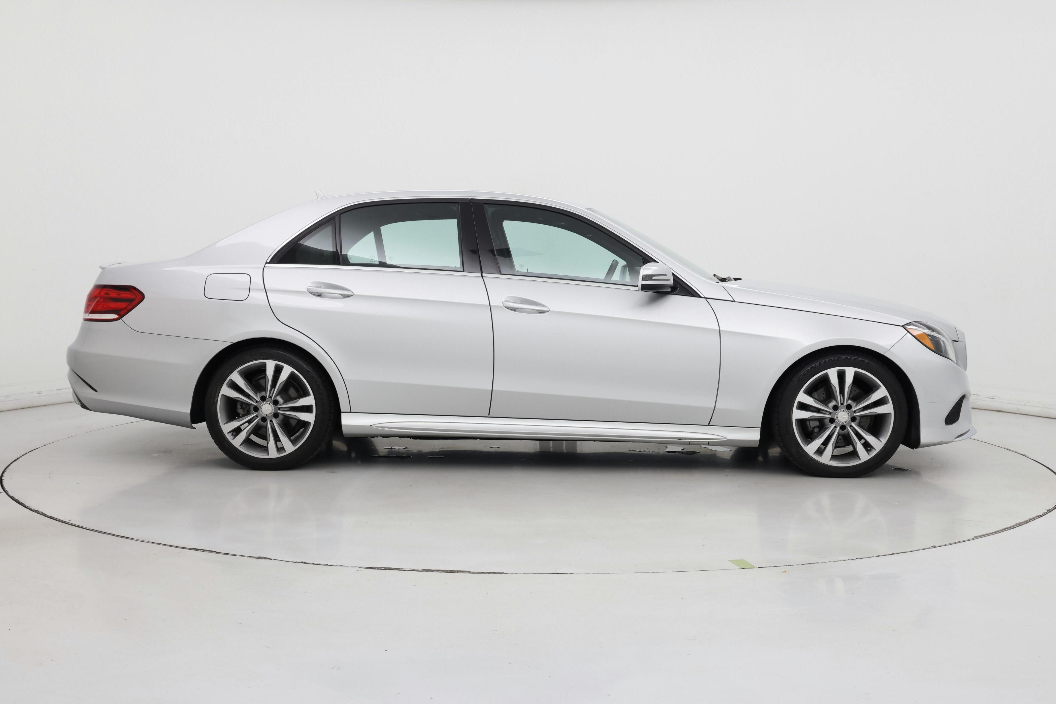 Thumbnail: 2016 Mercedes-Benz E-Class - 7