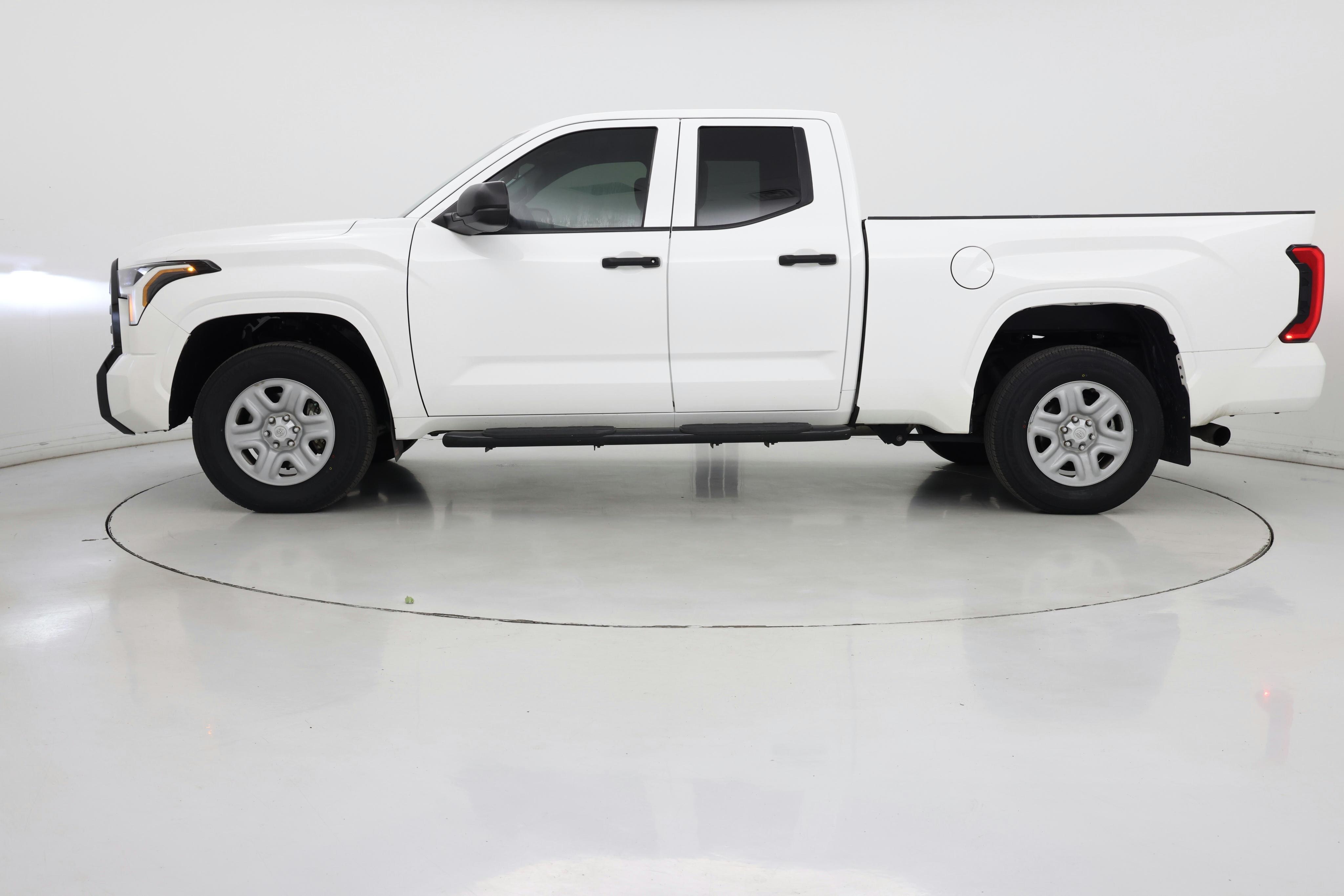 Thumbnail: 2022 Toyota Tundra - 3
