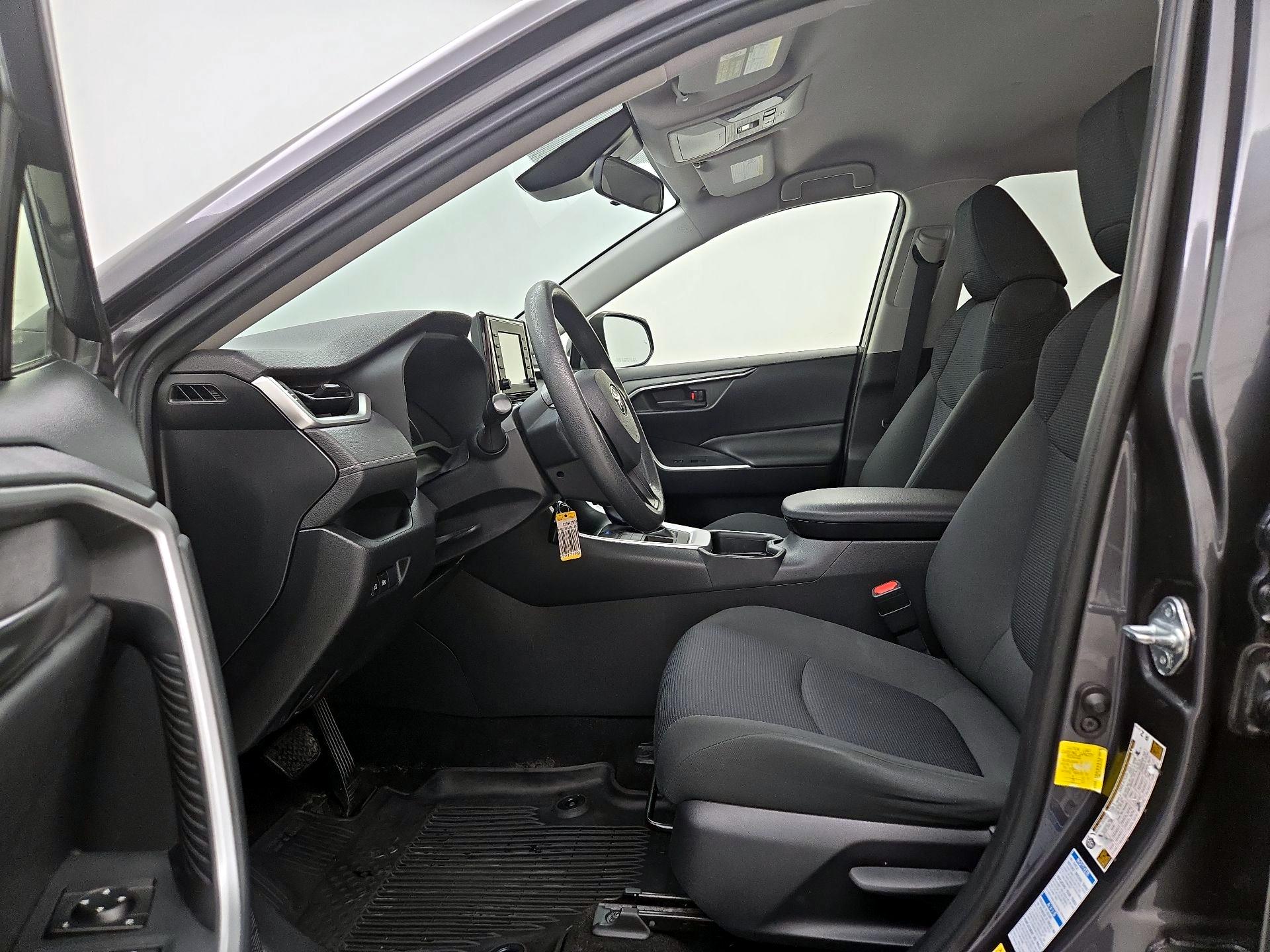 Thumbnail: 2019 Toyota RAV4 - 11