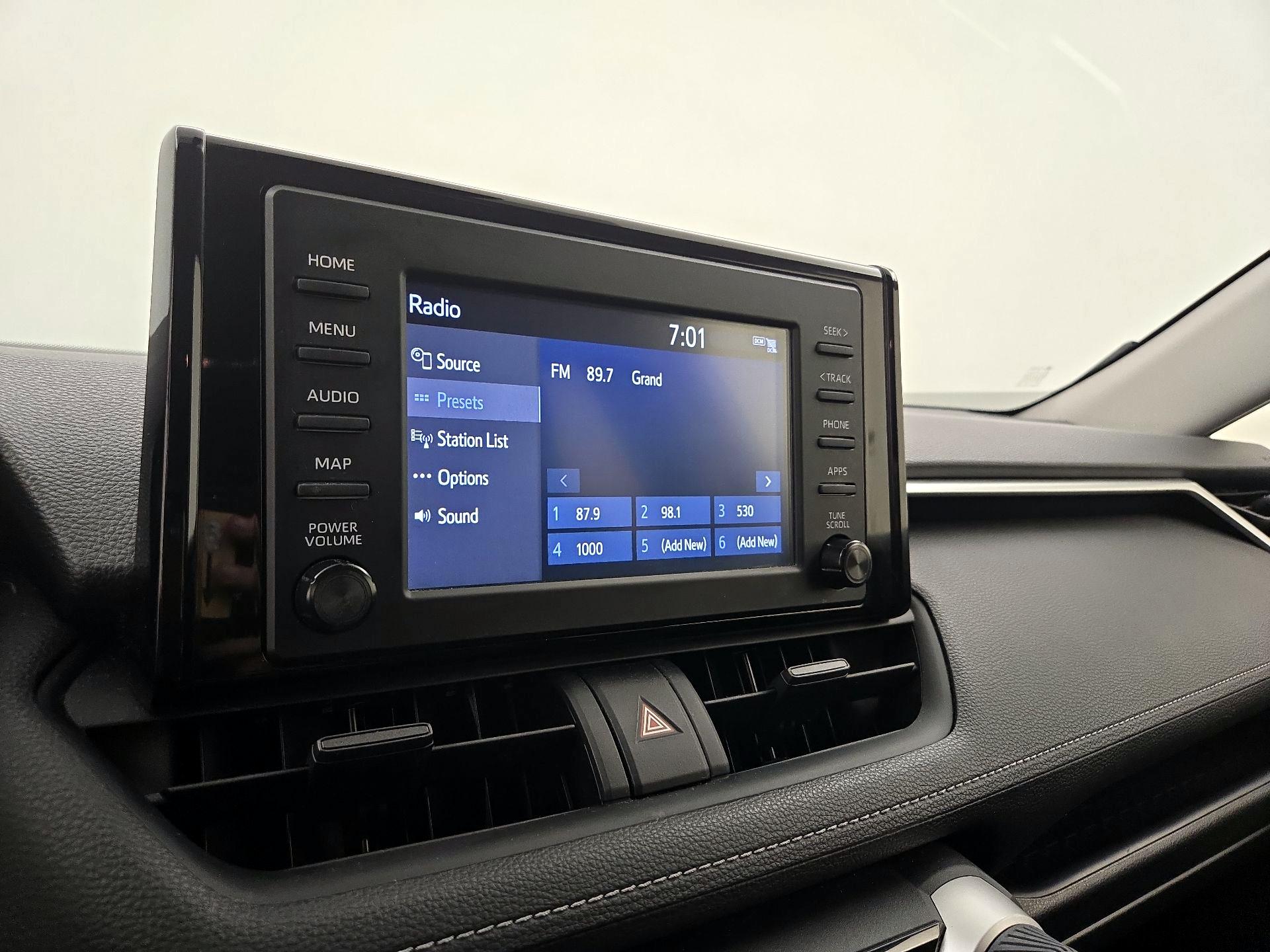 Thumbnail: 2019 Toyota RAV4 - 15