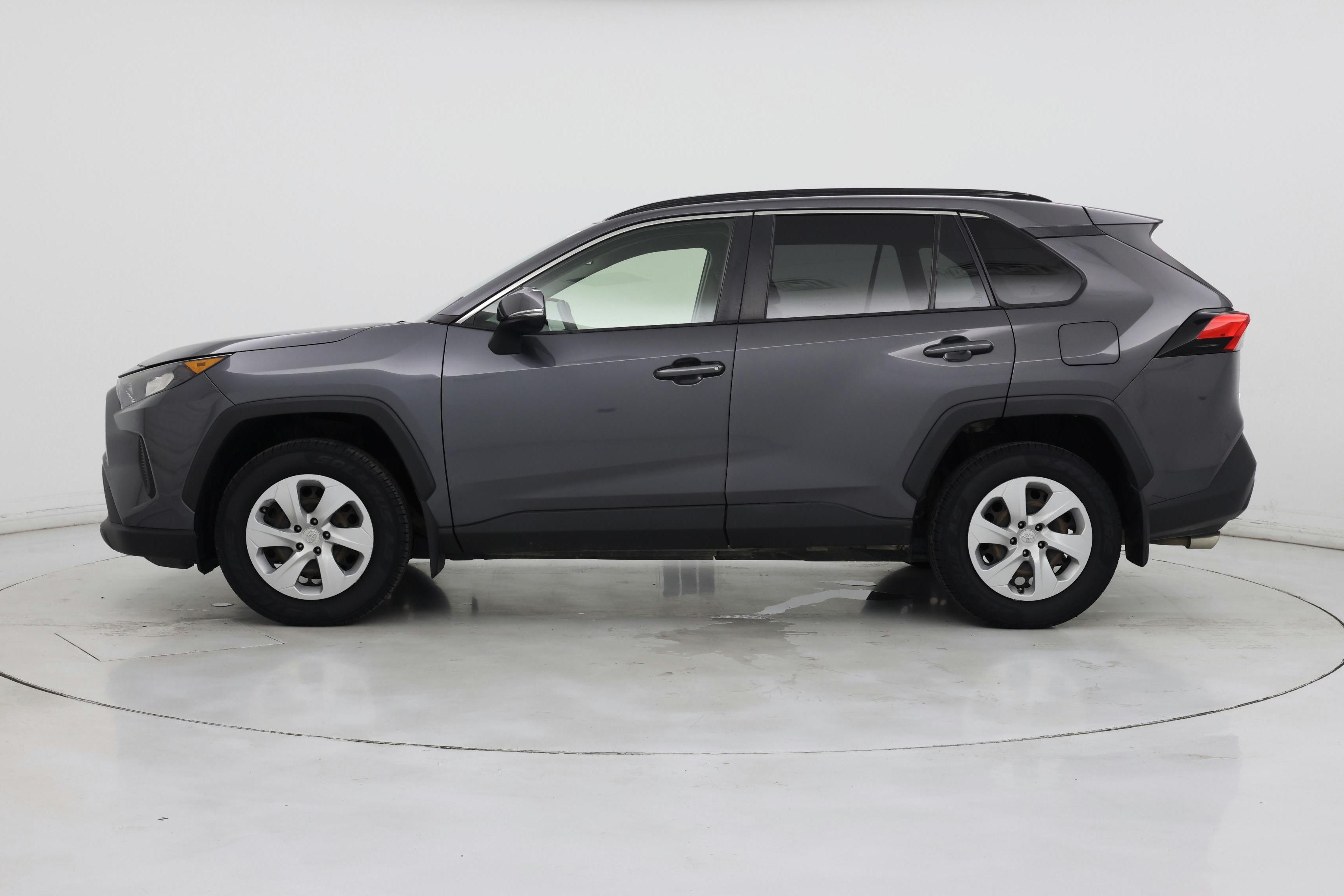 Thumbnail: 2019 Toyota RAV4 - 3